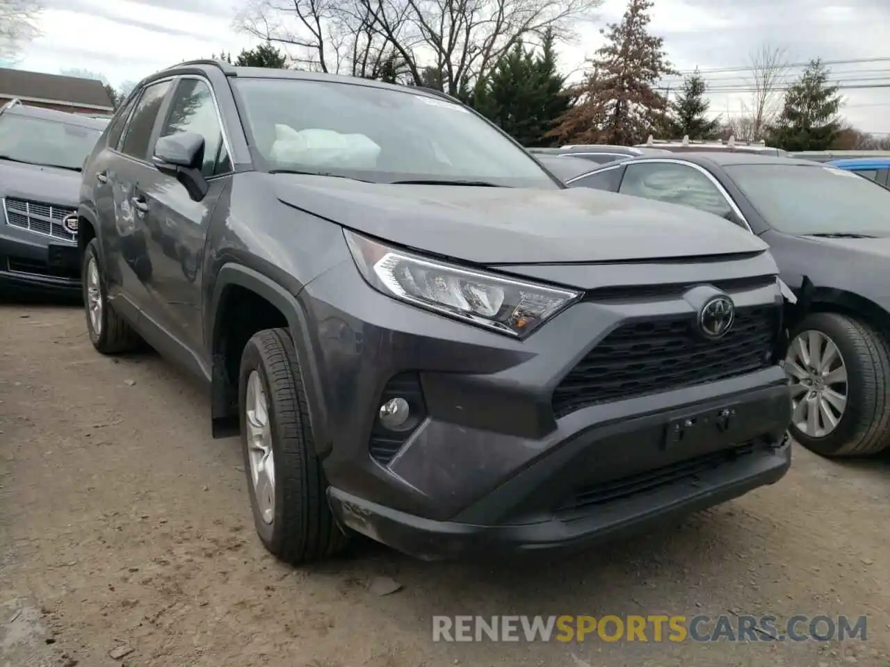 1 Photograph of a damaged car 2T3P1RFV2MC157003 TOYOTA RAV4 2021