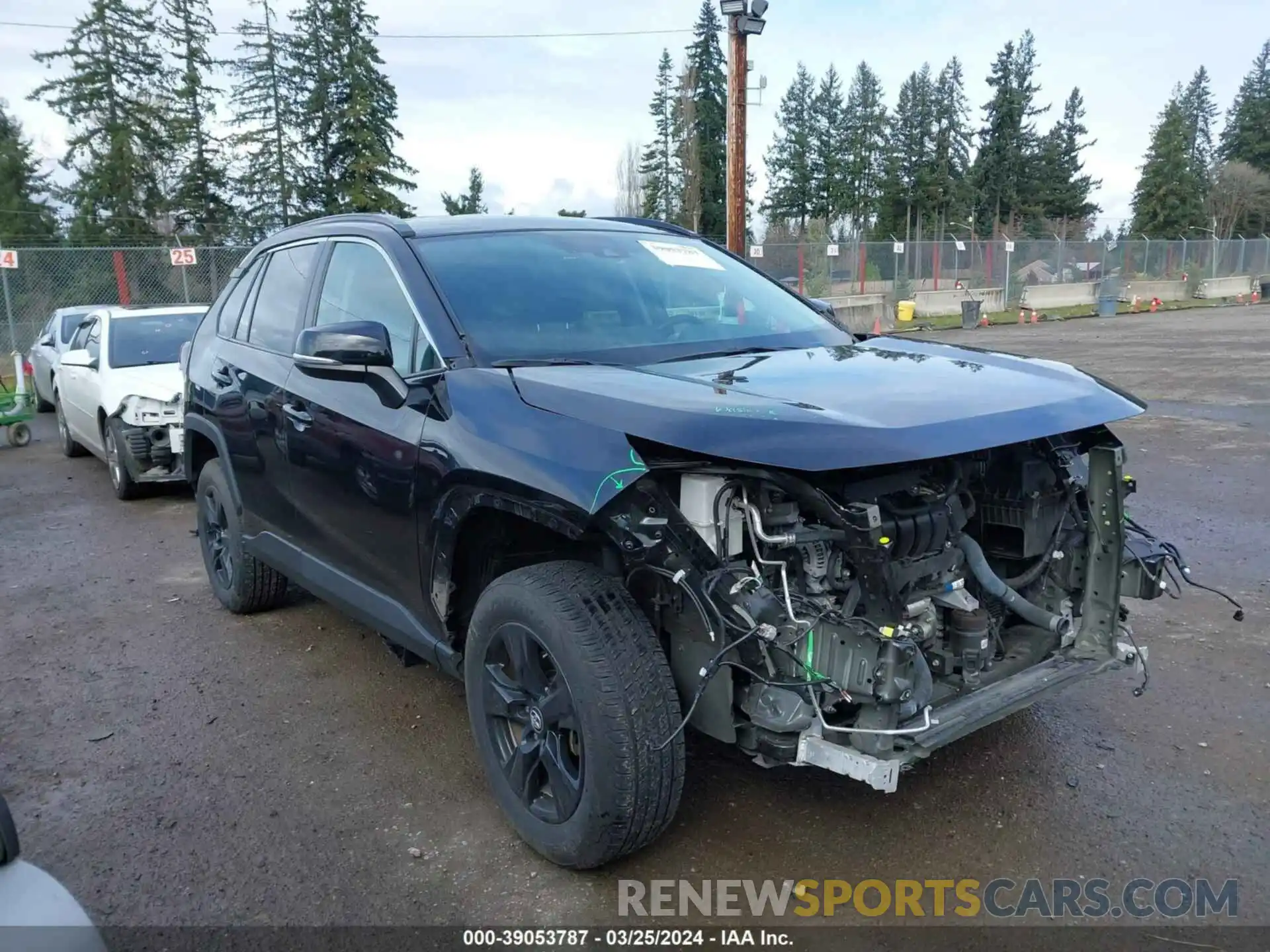 1 Photograph of a damaged car 2T3P1RFV2MC162833 TOYOTA RAV4 2021