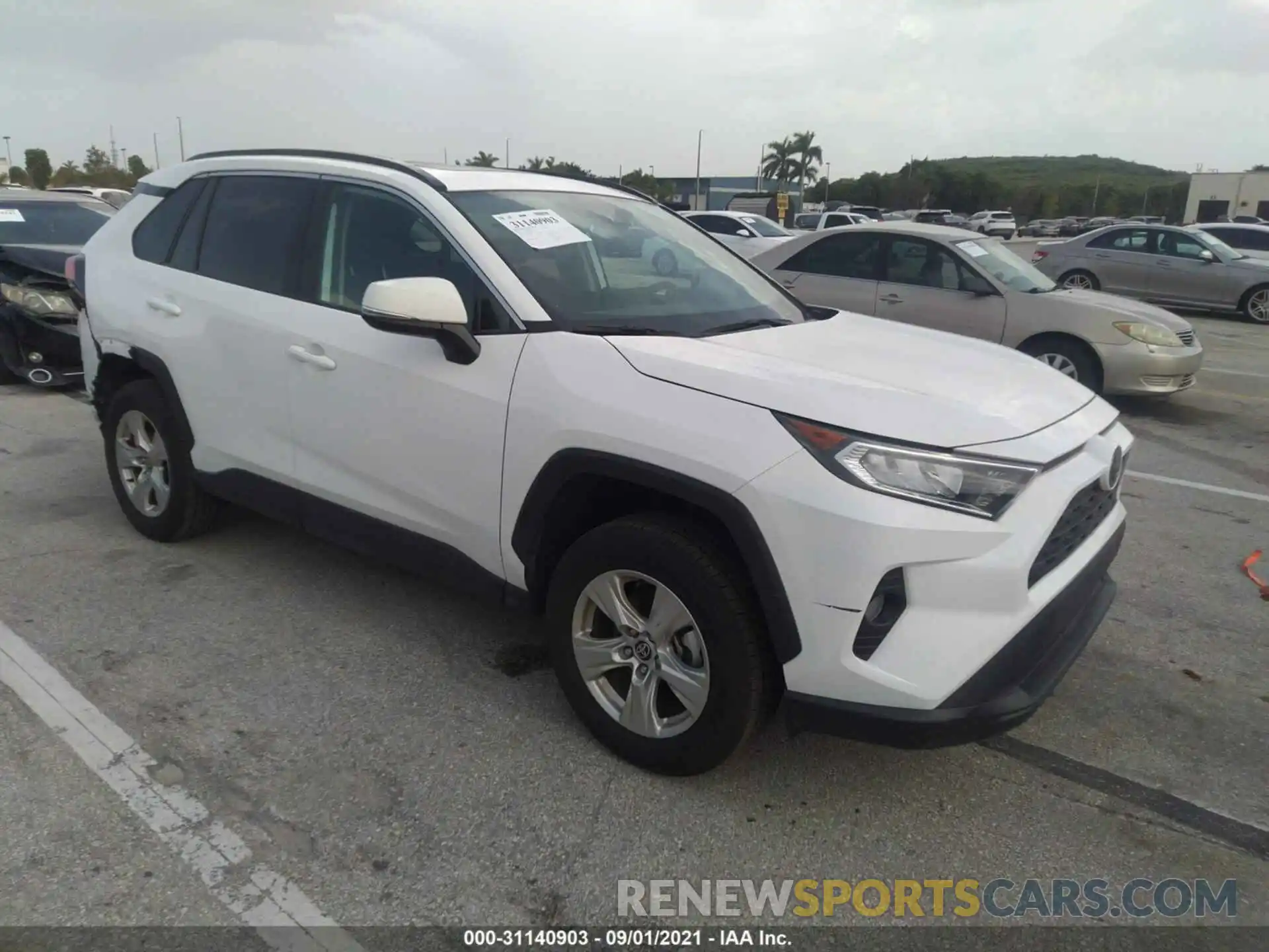 1 Photograph of a damaged car 2T3P1RFV2MC171712 TOYOTA RAV4 2021