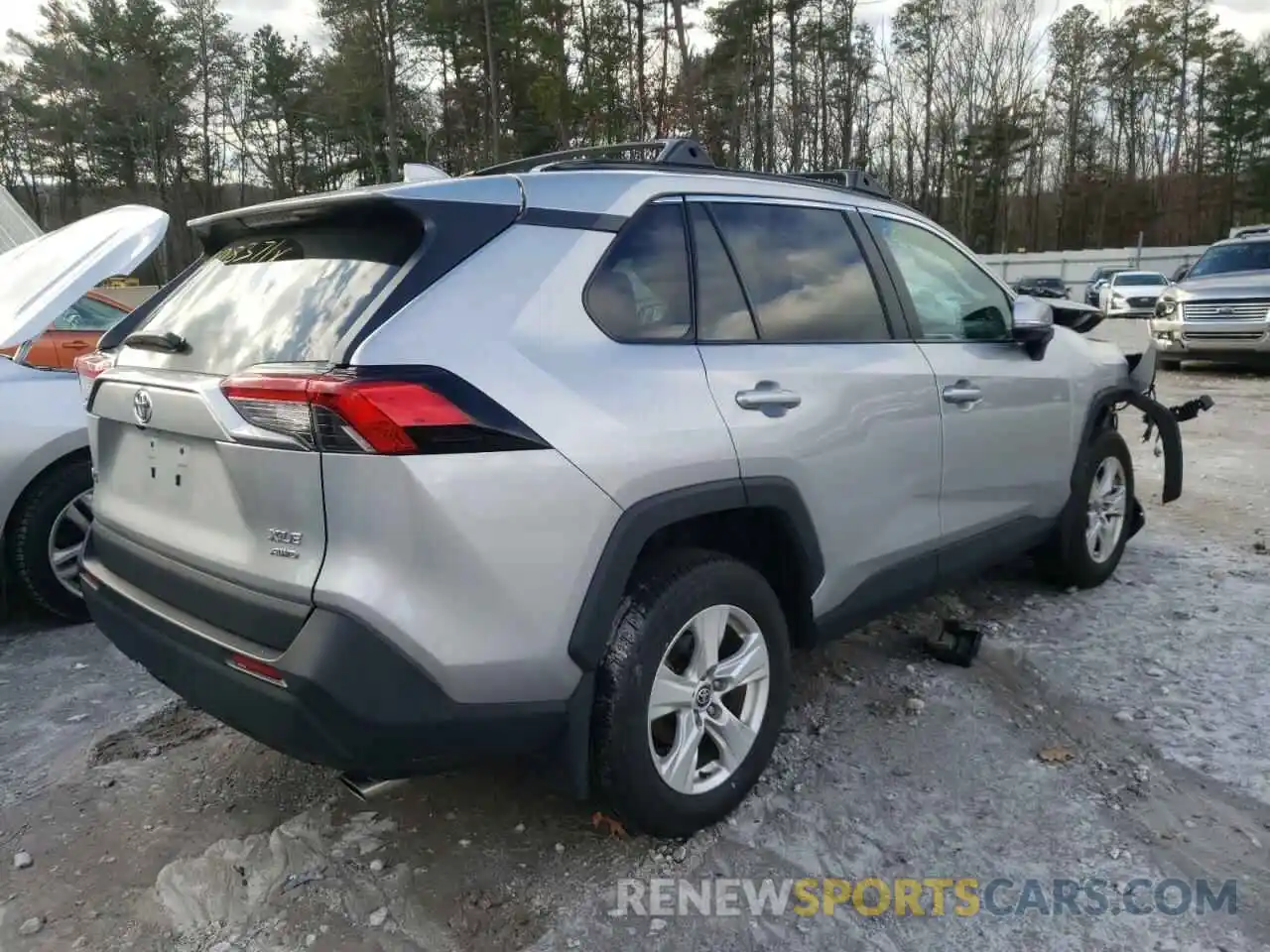 4 Photograph of a damaged car 2T3P1RFV2MC178658 TOYOTA RAV4 2021