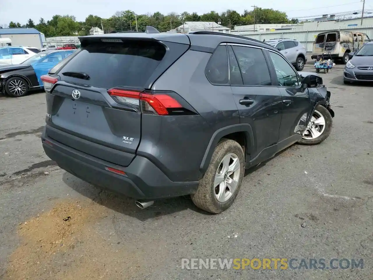 4 Photograph of a damaged car 2T3P1RFV2MC186369 TOYOTA RAV4 2021