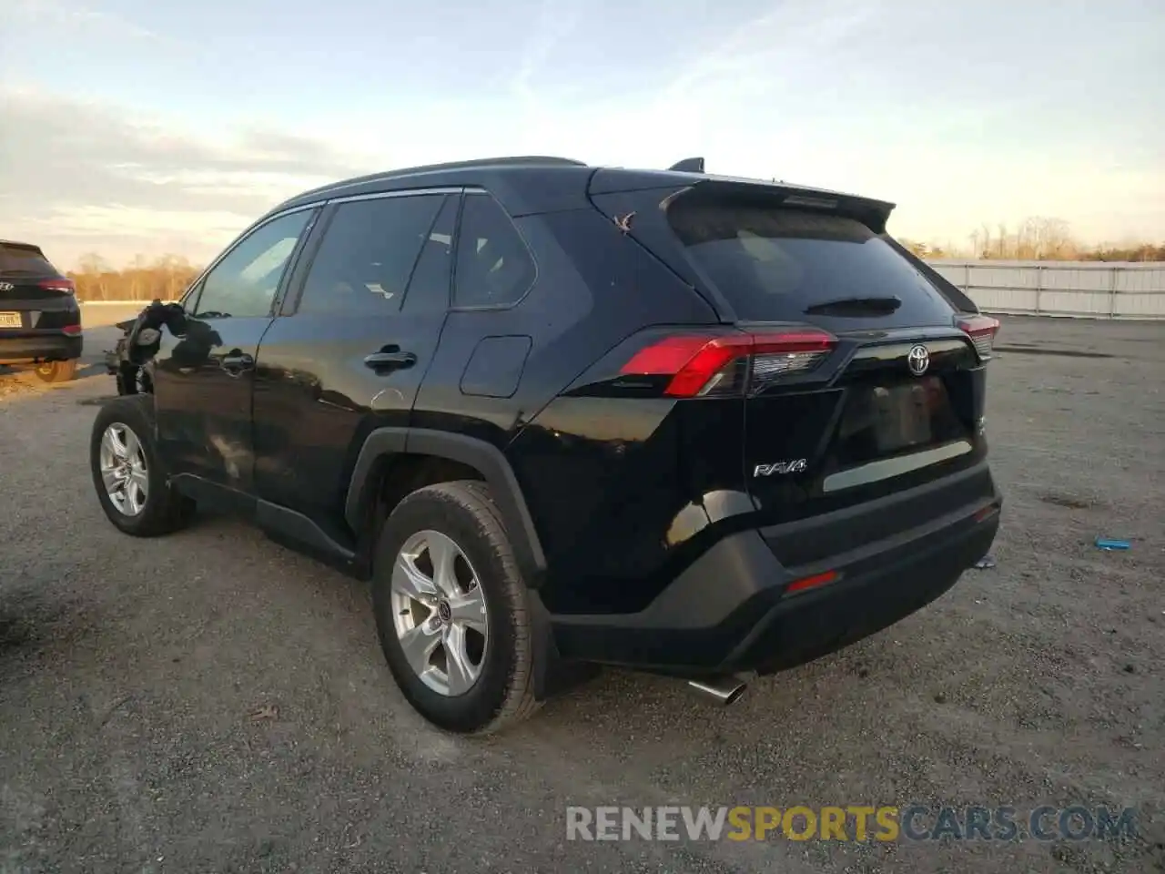 3 Photograph of a damaged car 2T3P1RFV2MC189384 TOYOTA RAV4 2021