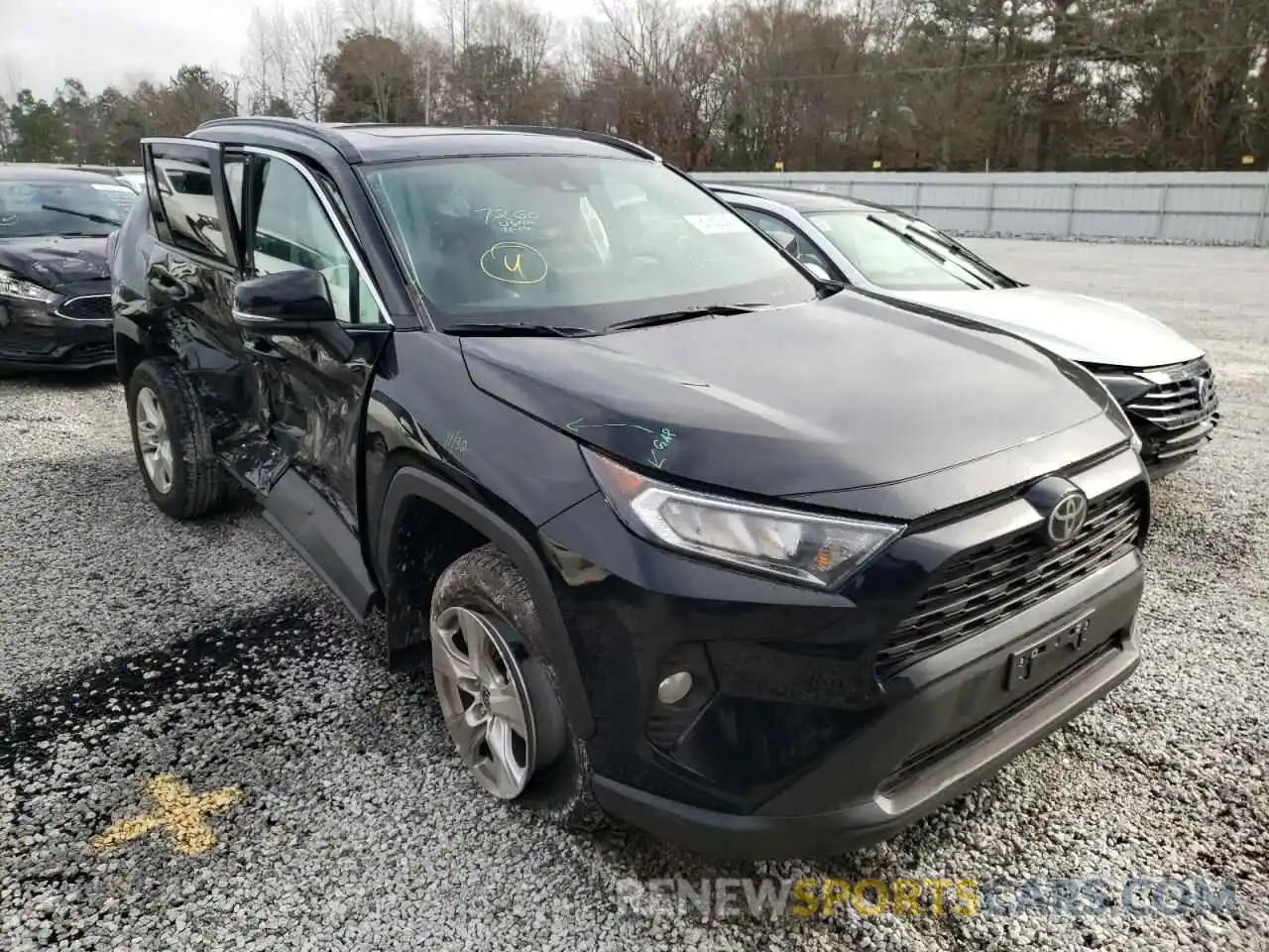 1 Photograph of a damaged car 2T3P1RFV2MC225073 TOYOTA RAV4 2021