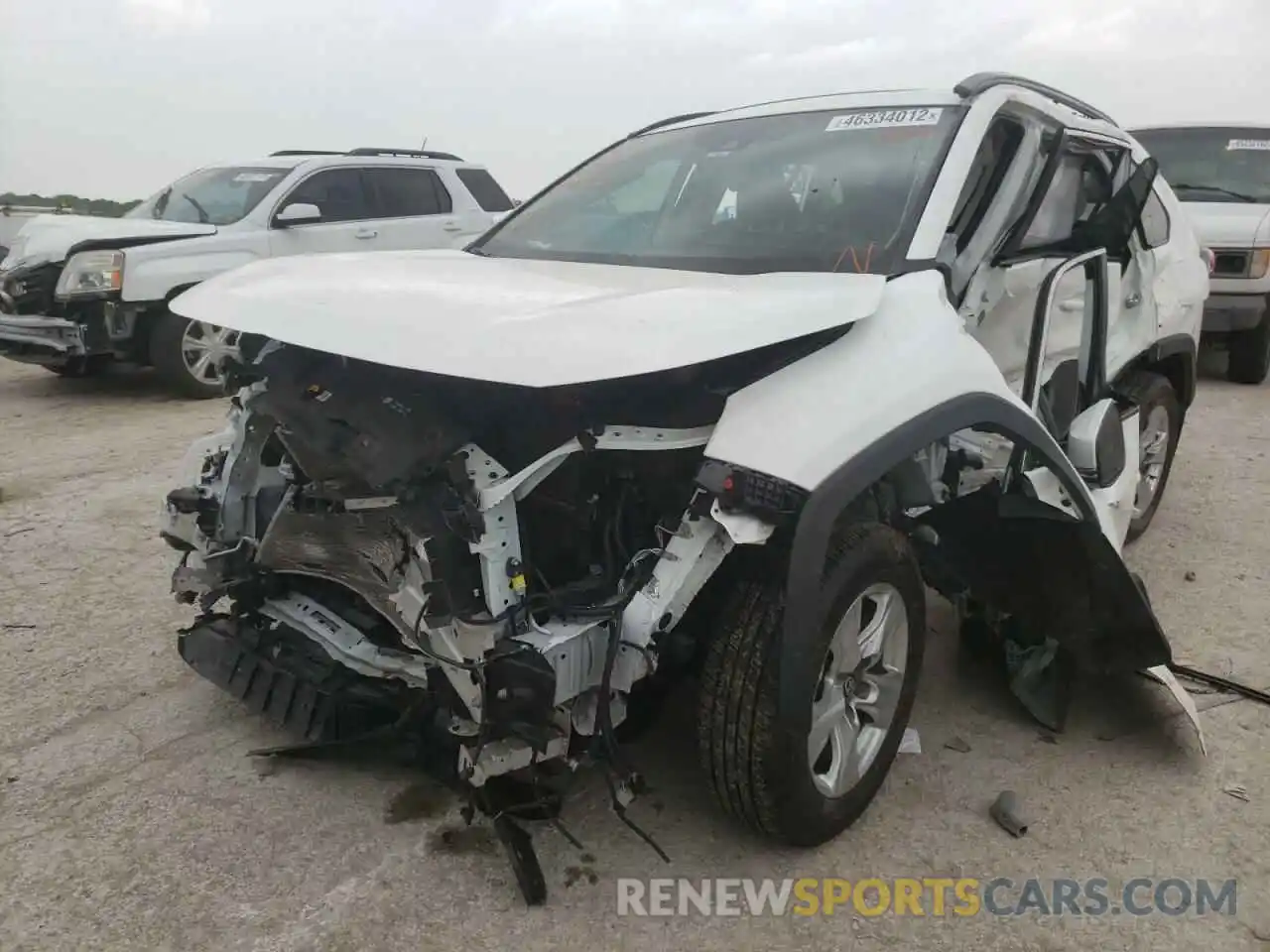 2 Photograph of a damaged car 2T3P1RFV2MC242231 TOYOTA RAV4 2021