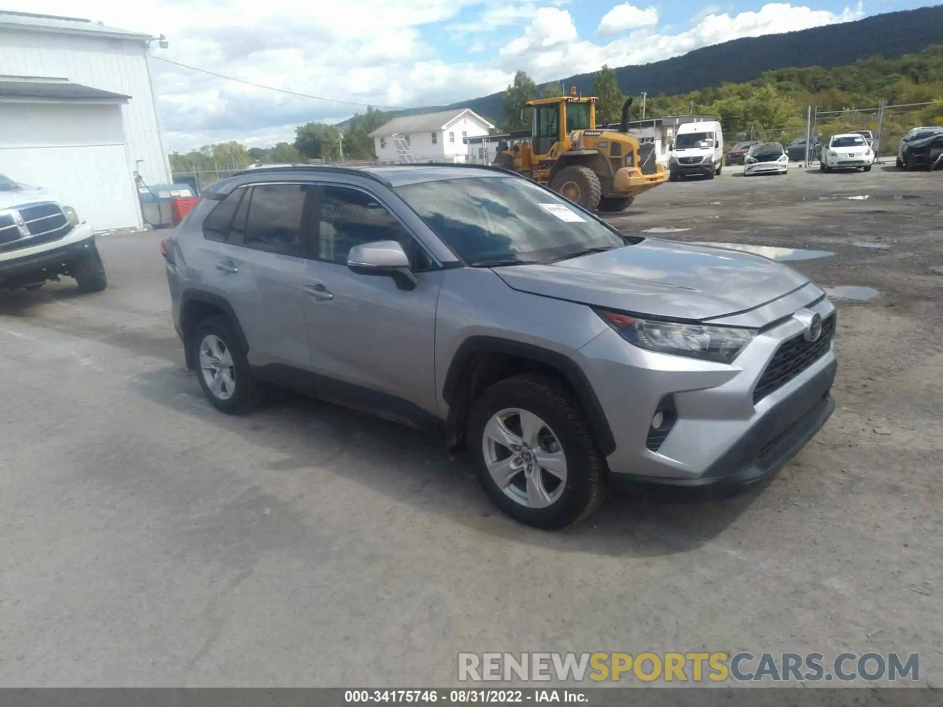 1 Photograph of a damaged car 2T3P1RFV2MC242732 TOYOTA RAV4 2021