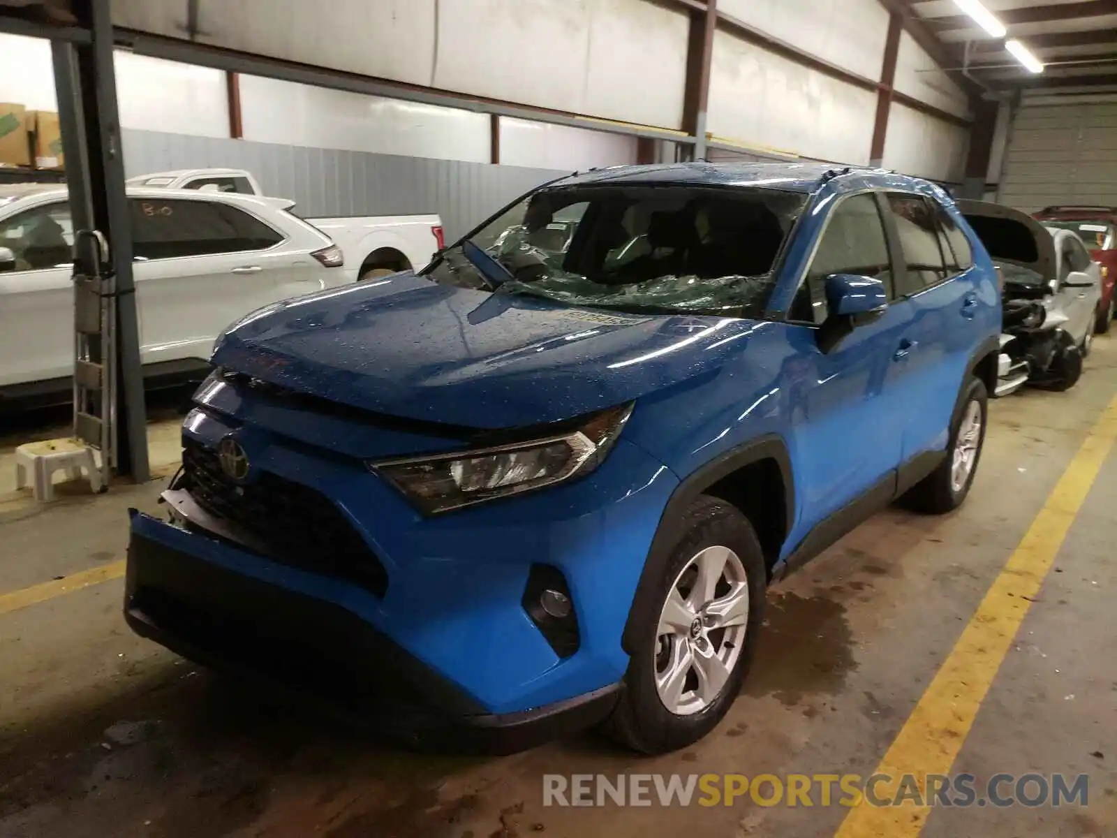 2 Photograph of a damaged car 2T3P1RFV2MW141611 TOYOTA RAV4 2021