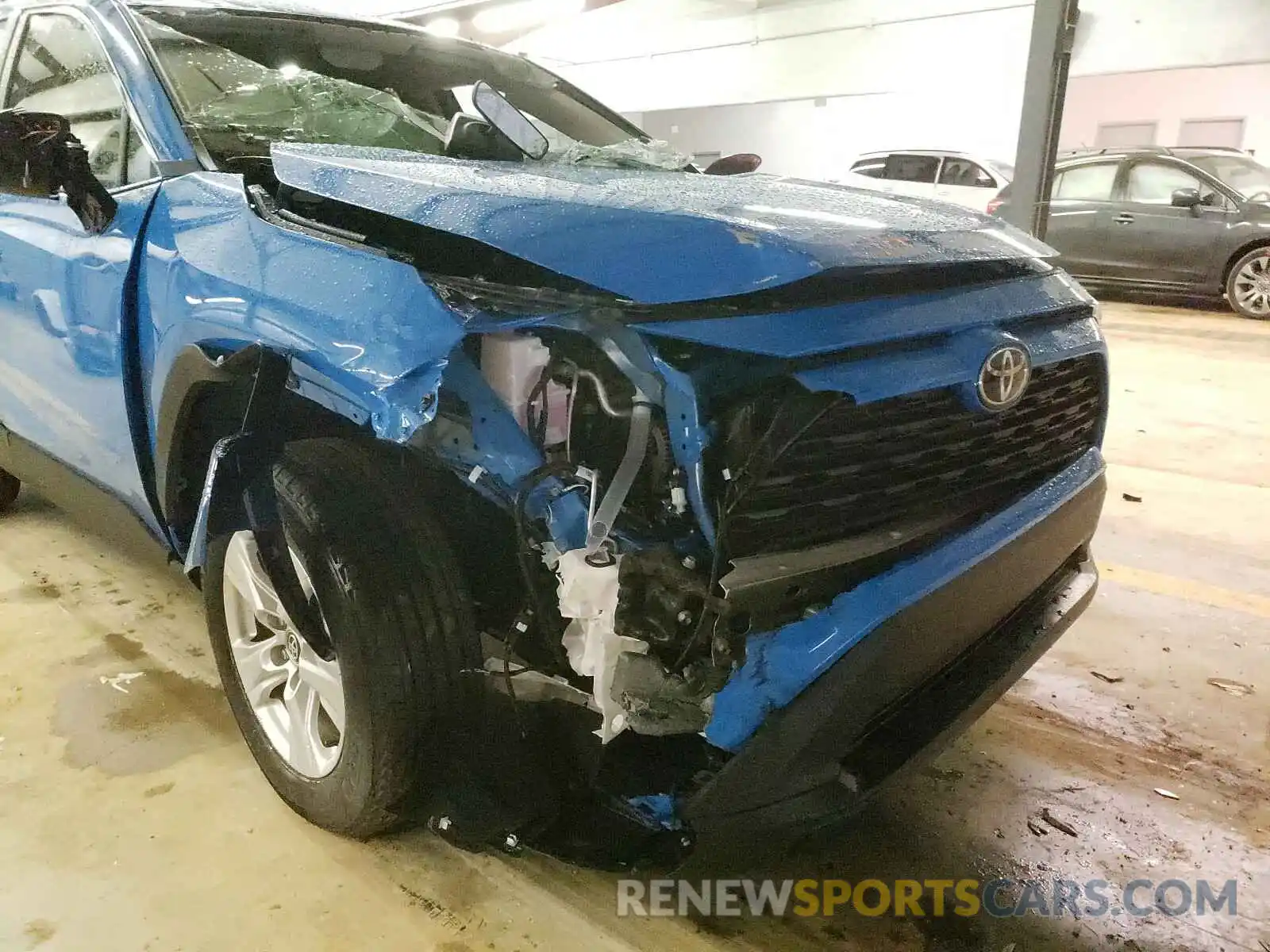 9 Photograph of a damaged car 2T3P1RFV2MW141611 TOYOTA RAV4 2021