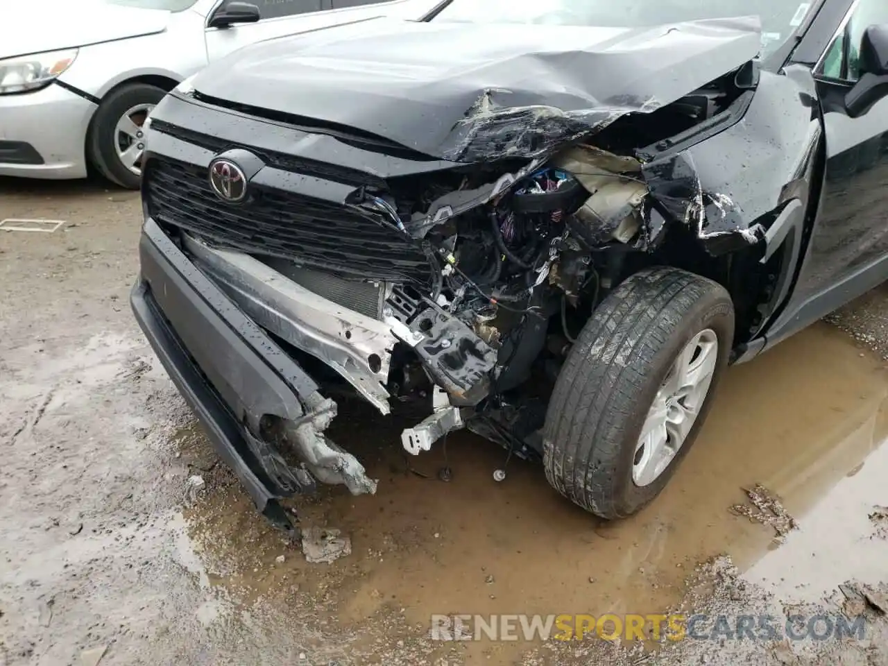 9 Photograph of a damaged car 2T3P1RFV2MW156173 TOYOTA RAV4 2021