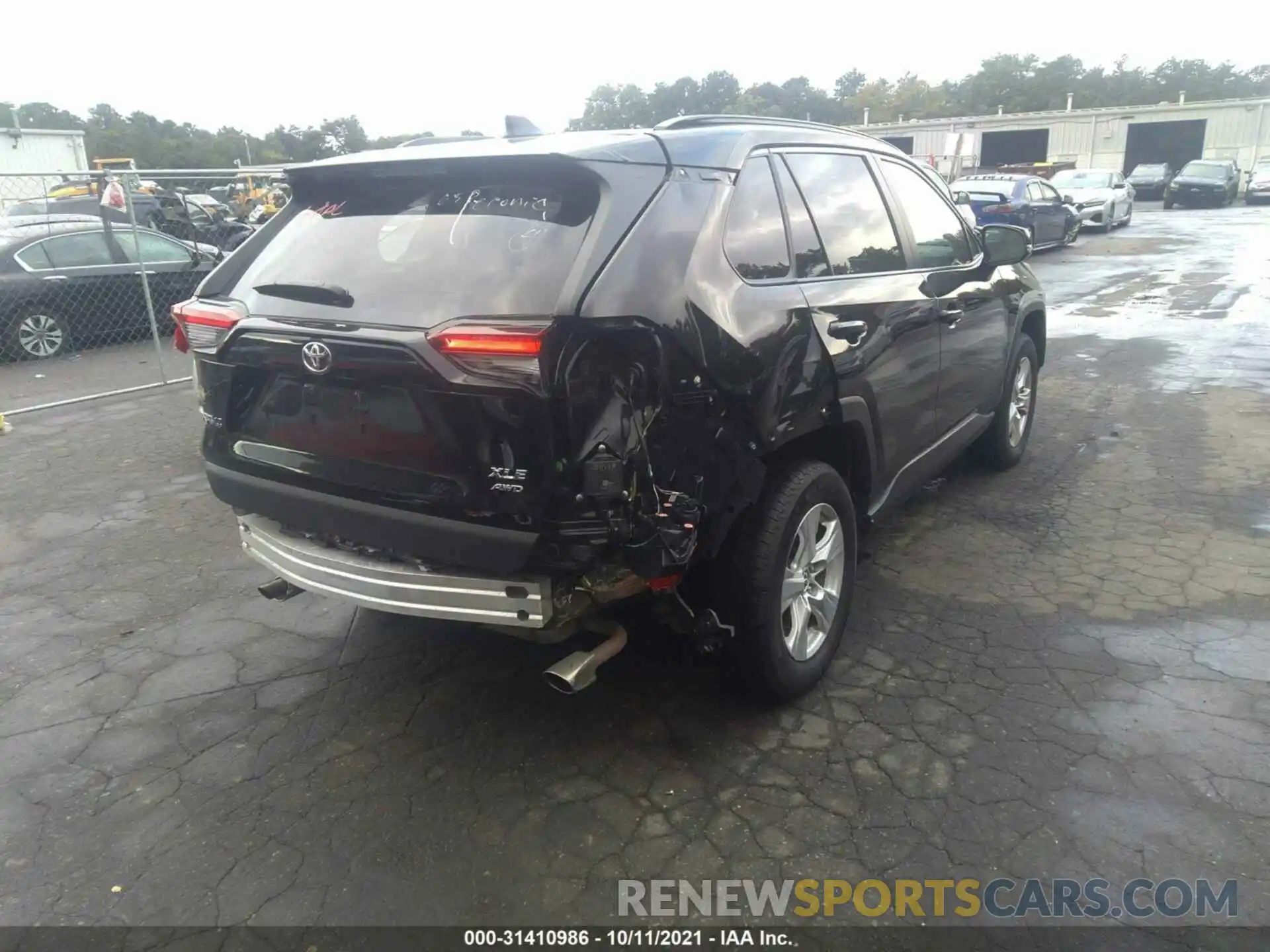 4 Photograph of a damaged car 2T3P1RFV2MW157436 TOYOTA RAV4 2021