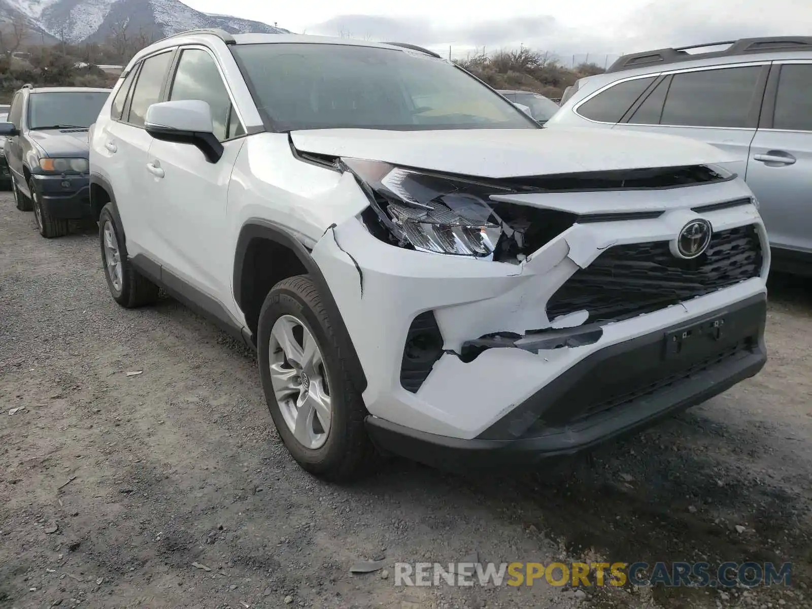 1 Photograph of a damaged car 2T3P1RFV2MW159168 TOYOTA RAV4 2021