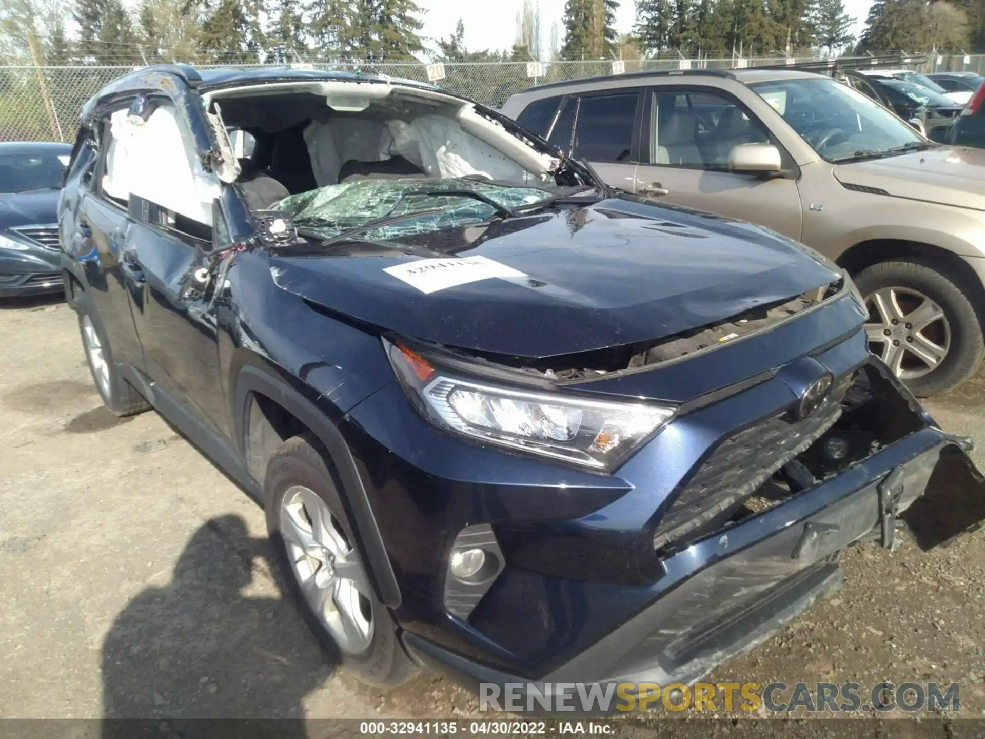 1 Фотография поврежденного автомобиля 2T3P1RFV2MW162278 TOYOTA RAV4 2021