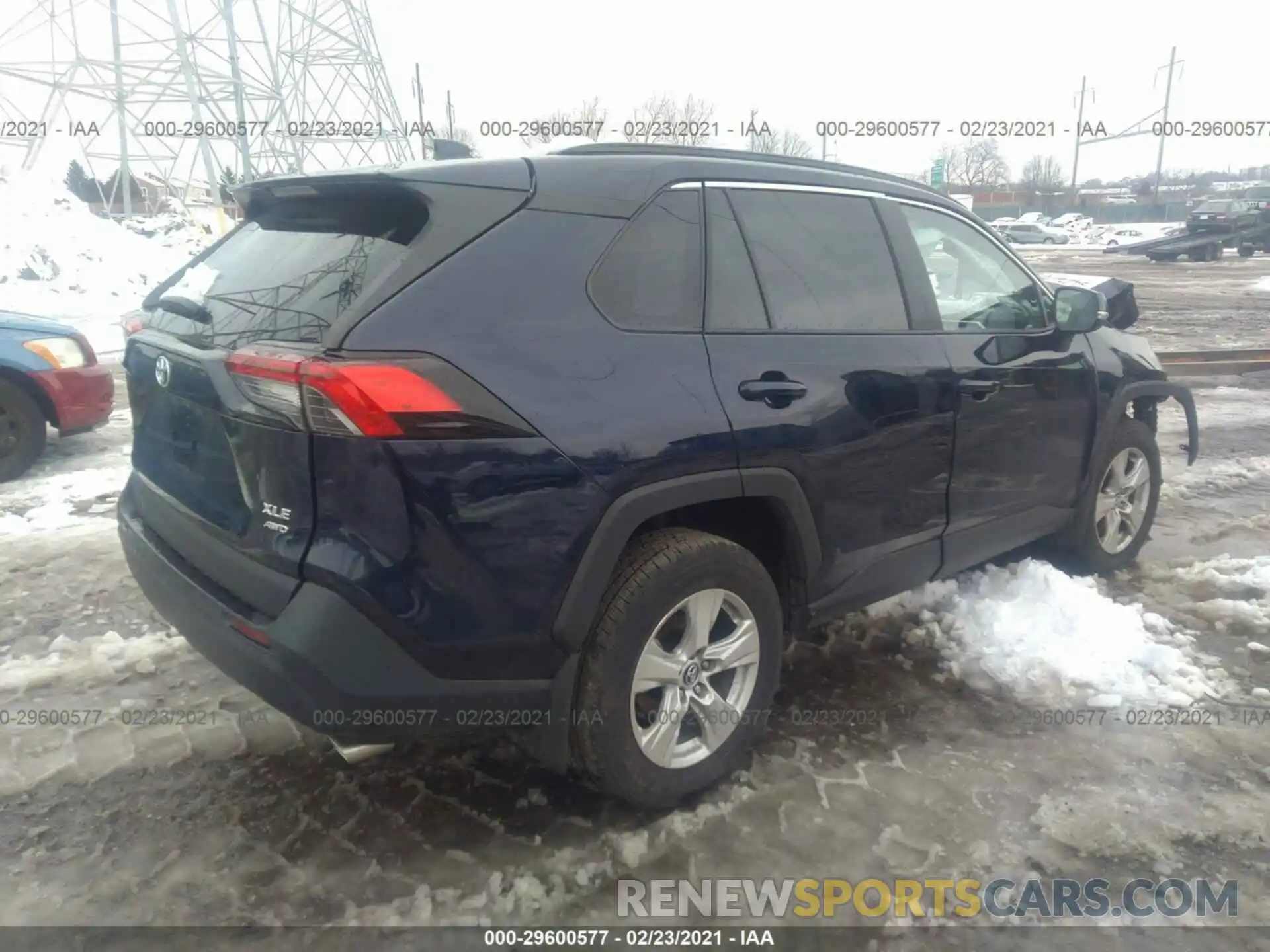 4 Photograph of a damaged car 2T3P1RFV2MW163169 TOYOTA RAV4 2021