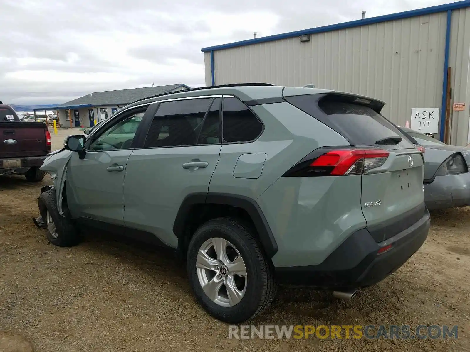 3 Photograph of a damaged car 2T3P1RFV2MW171644 TOYOTA RAV4 2021