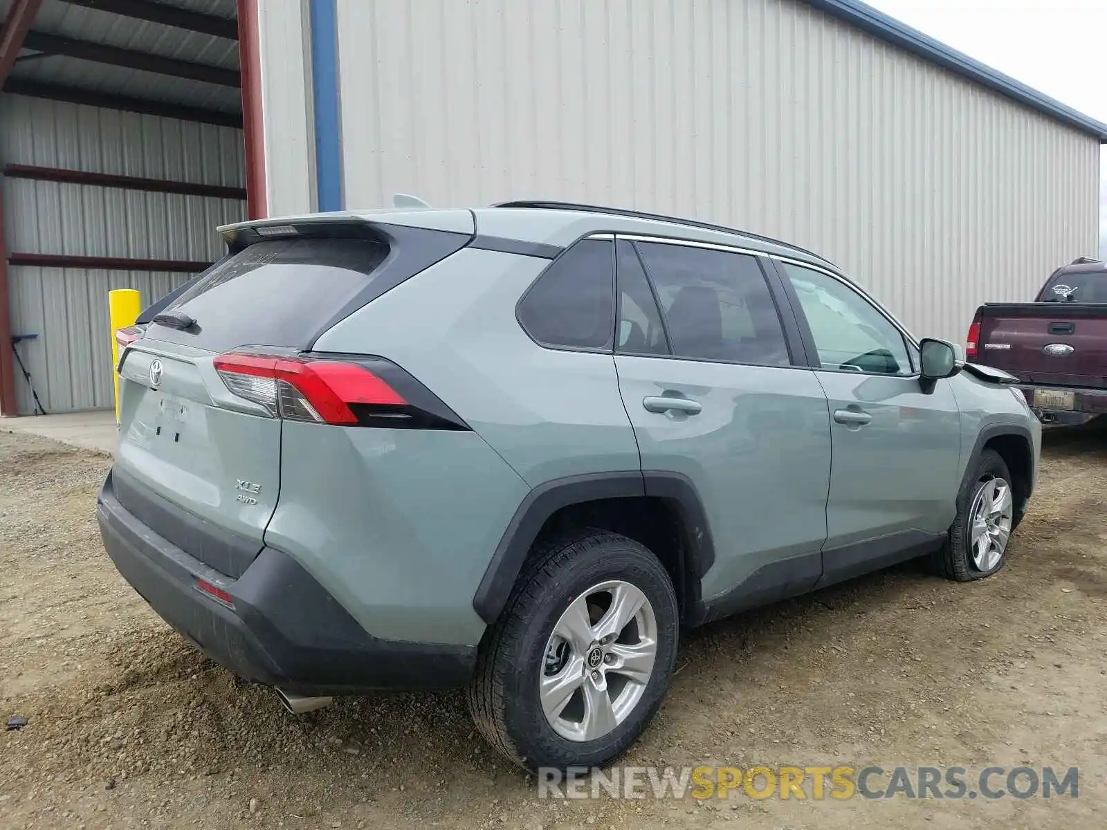 4 Photograph of a damaged car 2T3P1RFV2MW171644 TOYOTA RAV4 2021