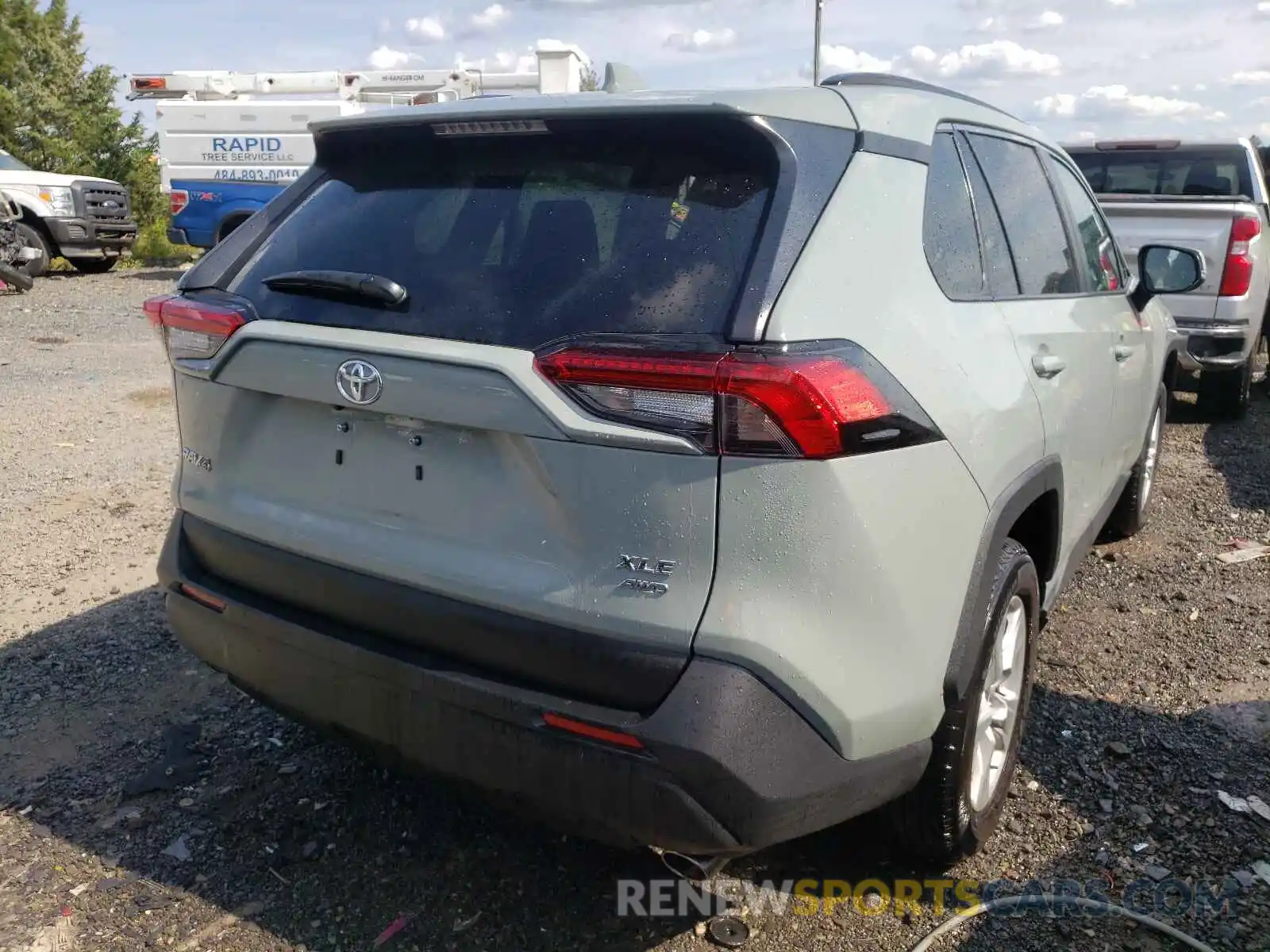 4 Photograph of a damaged car 2T3P1RFV2MW181137 TOYOTA RAV4 2021