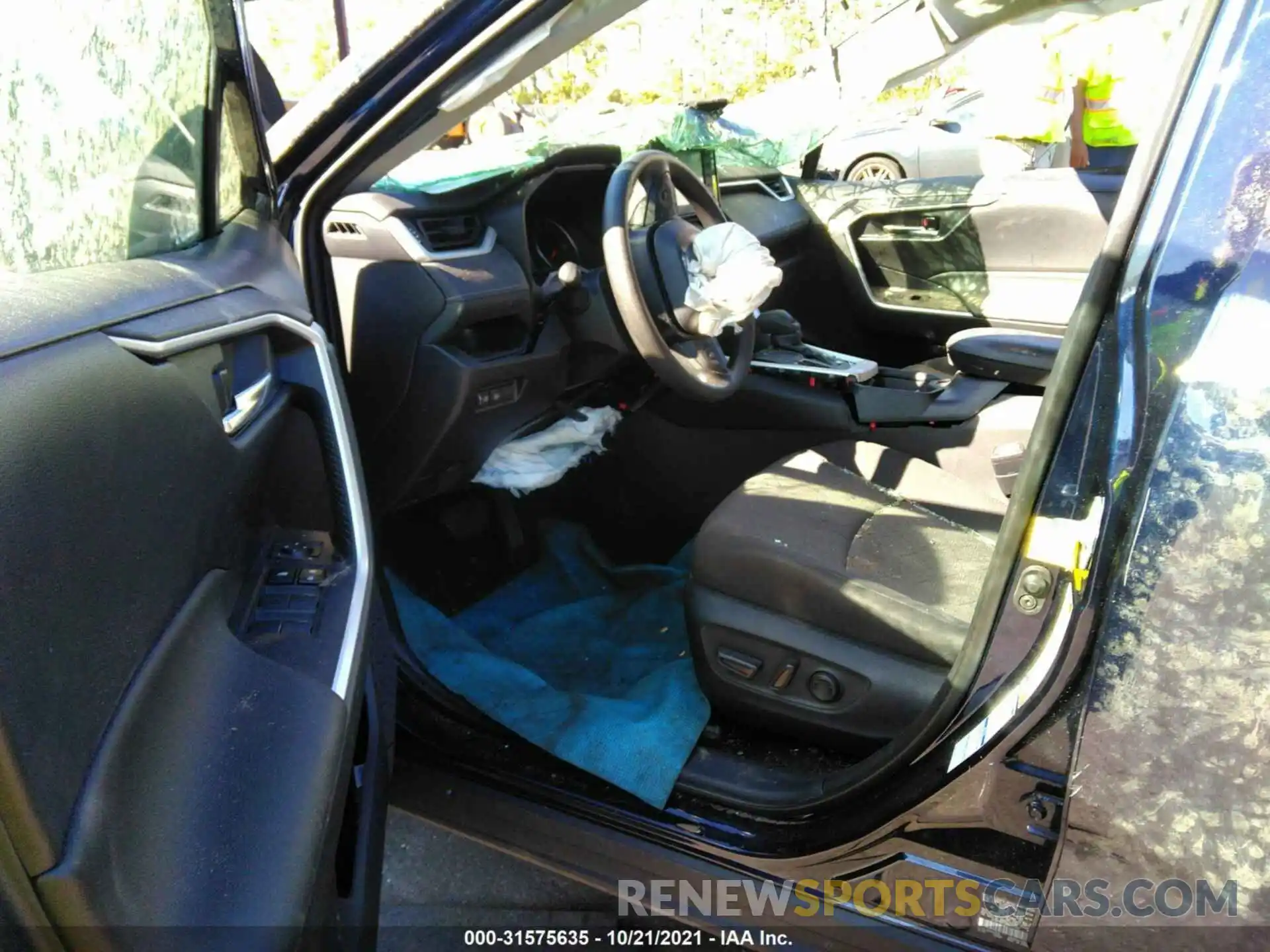 5 Photograph of a damaged car 2T3P1RFV2MW185866 TOYOTA RAV4 2021