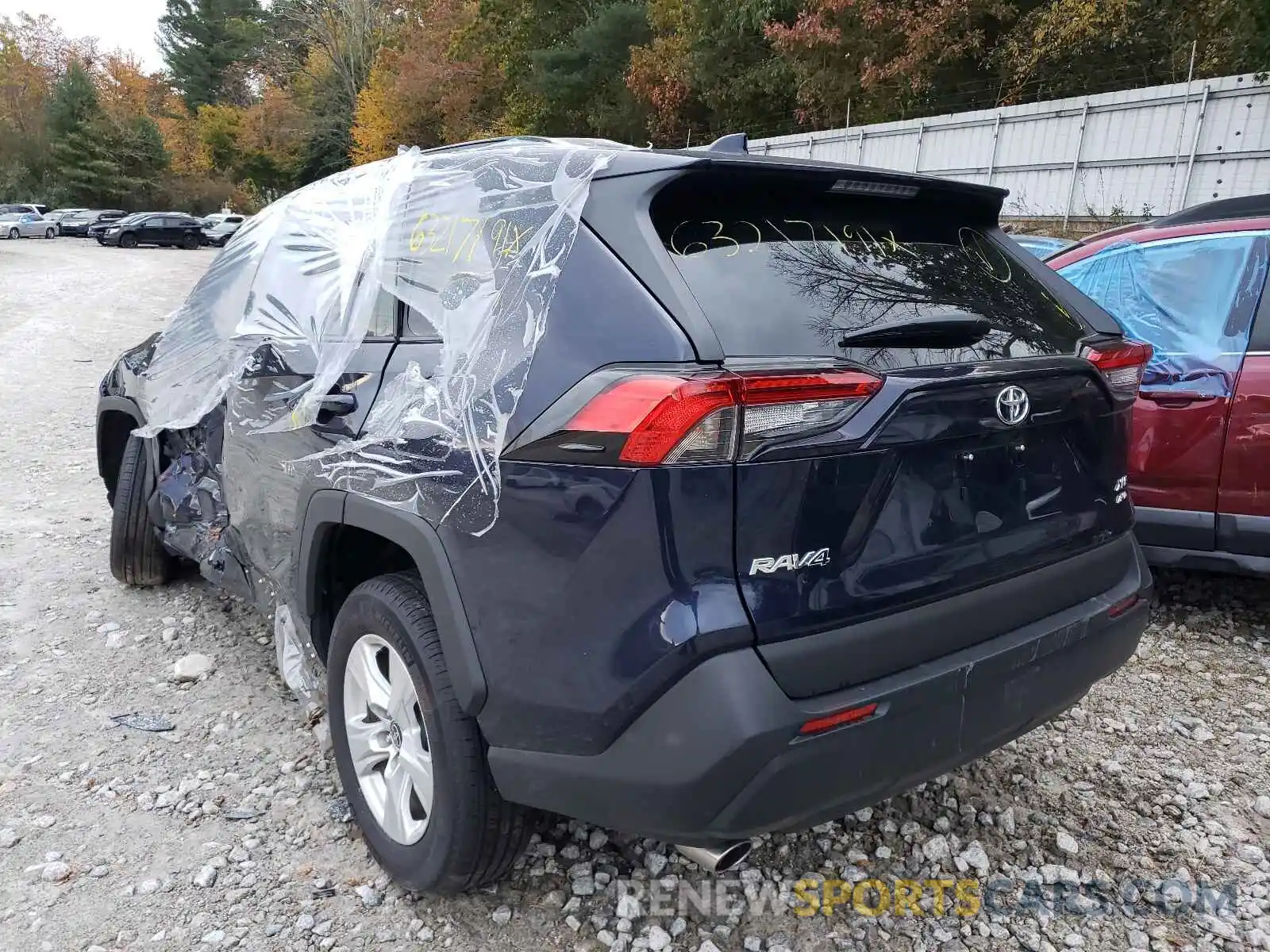 3 Photograph of a damaged car 2T3P1RFV2MW203671 TOYOTA RAV4 2021