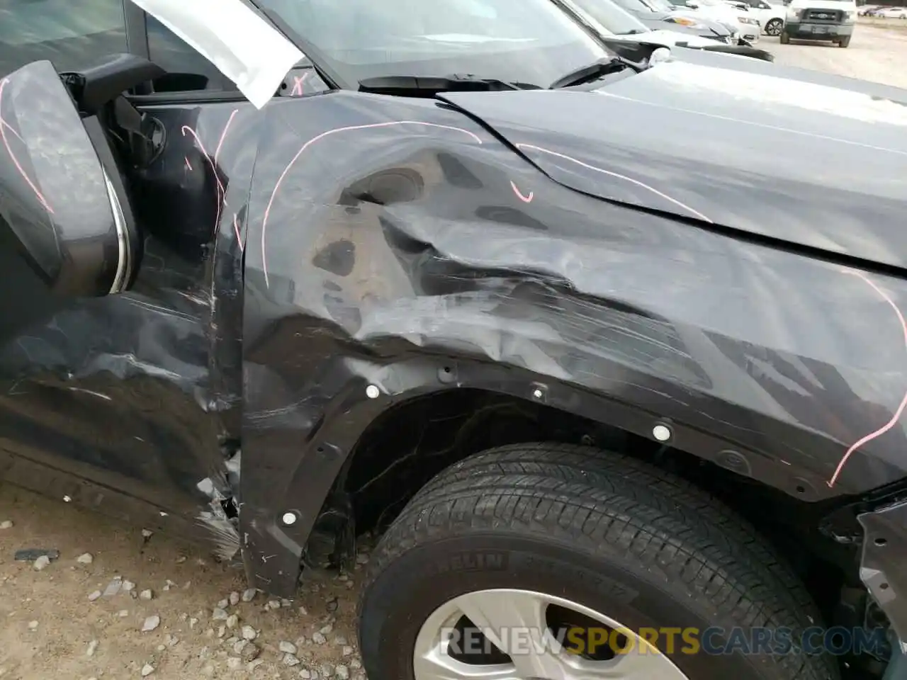 9 Photograph of a damaged car 2T3P1RFV2MW220051 TOYOTA RAV4 2021