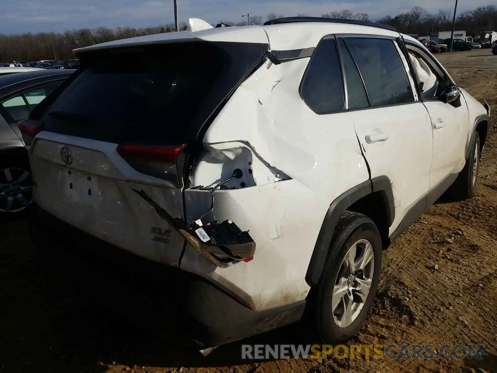 4 Photograph of a damaged car 2T3P1RFV3MC155387 TOYOTA RAV4 2021