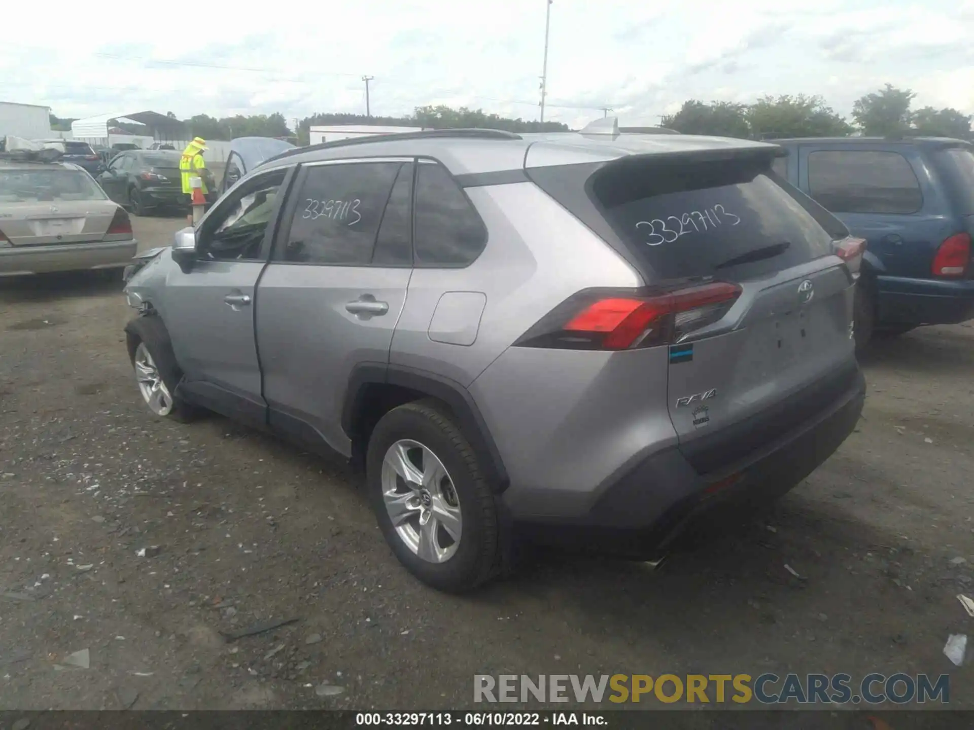 3 Фотография поврежденного автомобиля 2T3P1RFV3MC165238 TOYOTA RAV4 2021