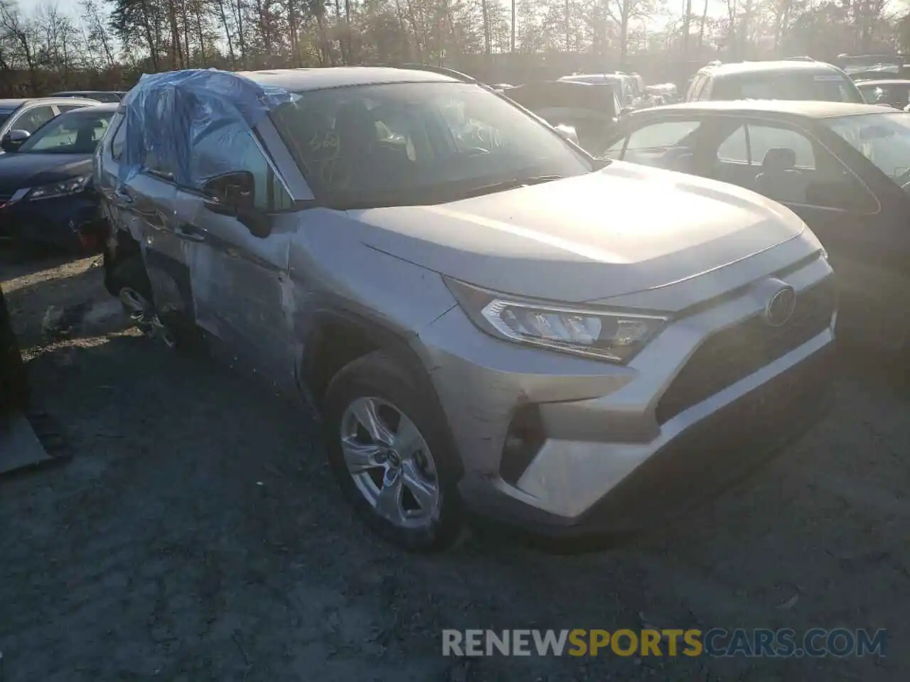 1 Photograph of a damaged car 2T3P1RFV3MC167961 TOYOTA RAV4 2021