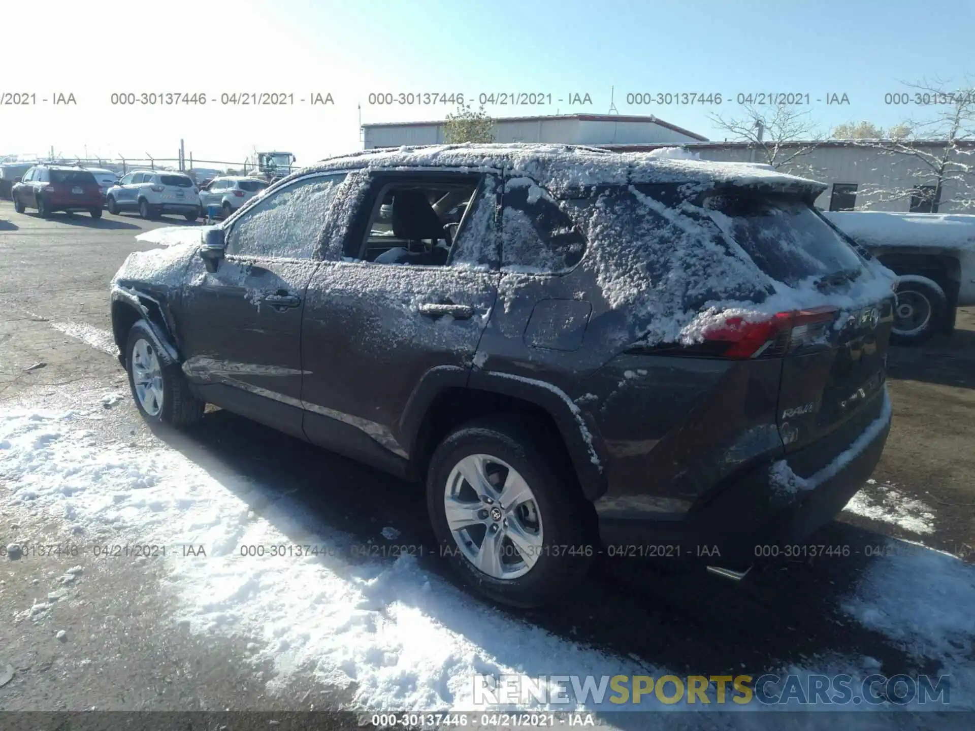 3 Фотография поврежденного автомобиля 2T3P1RFV3MC181326 TOYOTA RAV4 2021