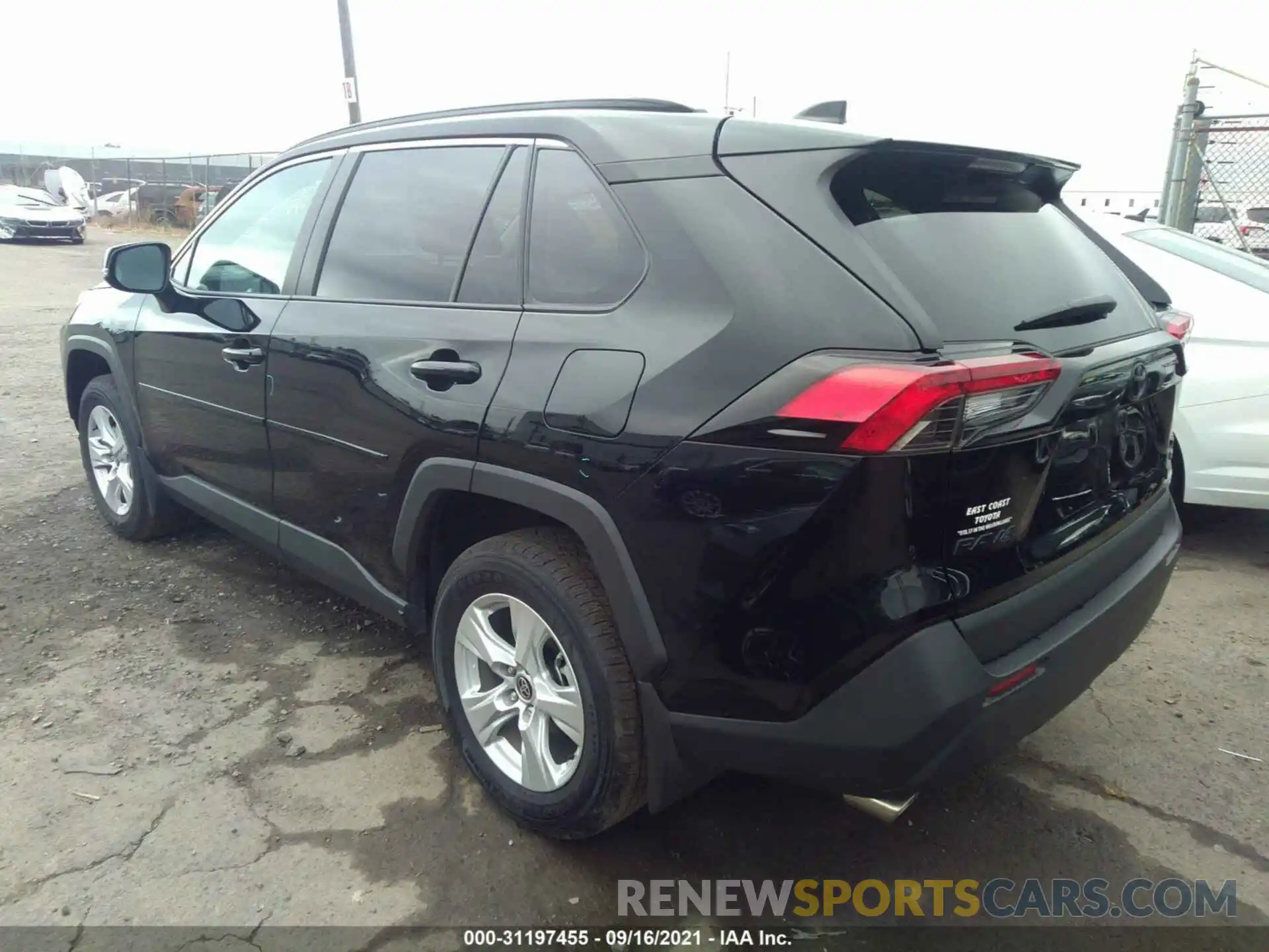 3 Photograph of a damaged car 2T3P1RFV3MC195551 TOYOTA RAV4 2021