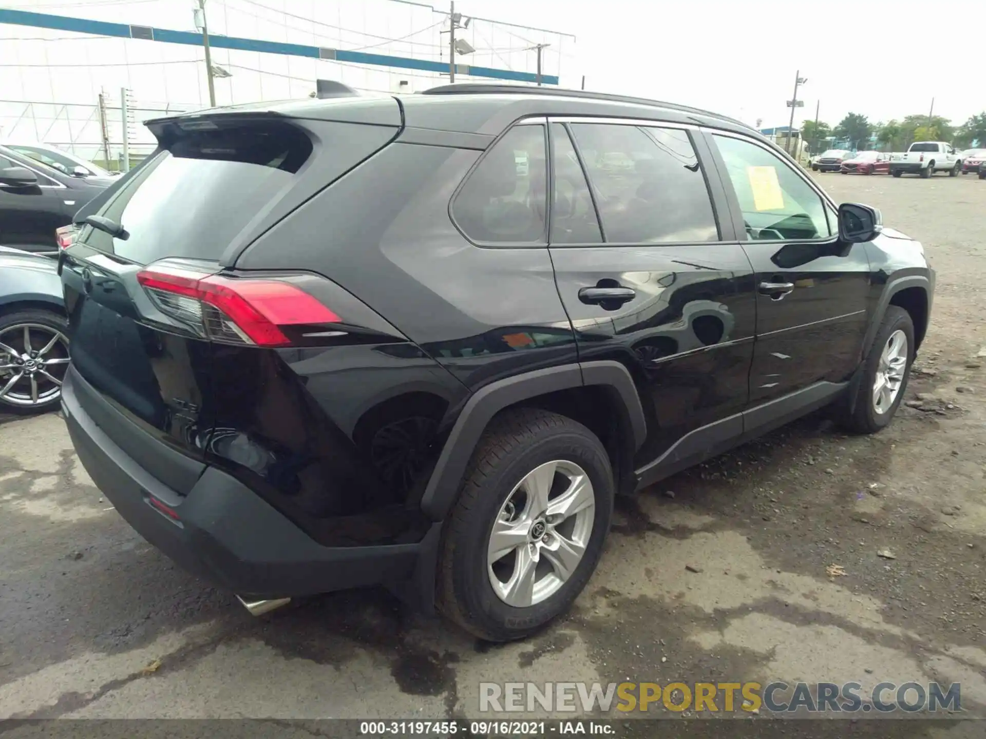 4 Photograph of a damaged car 2T3P1RFV3MC195551 TOYOTA RAV4 2021