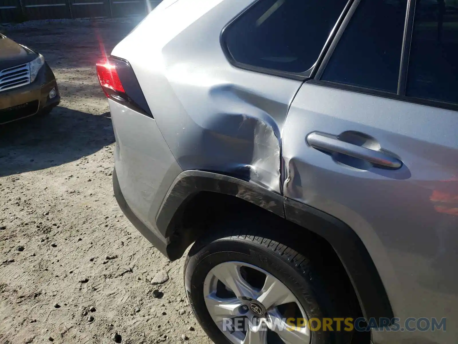 9 Photograph of a damaged car 2T3P1RFV3MC203342 TOYOTA RAV4 2021