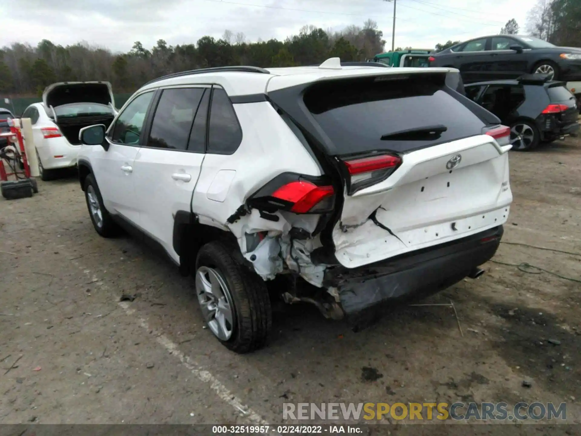 3 Фотография поврежденного автомобиля 2T3P1RFV3MC209335 TOYOTA RAV4 2021