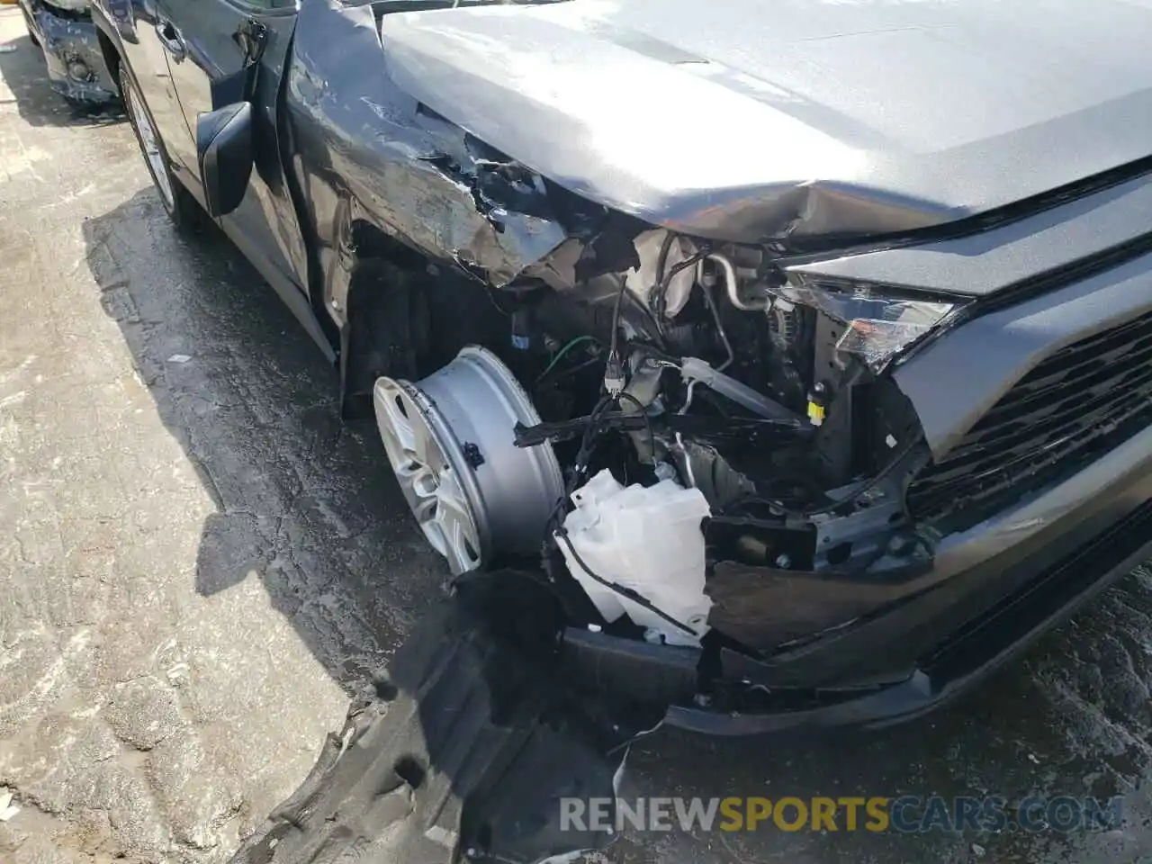 9 Photograph of a damaged car 2T3P1RFV3MC211179 TOYOTA RAV4 2021