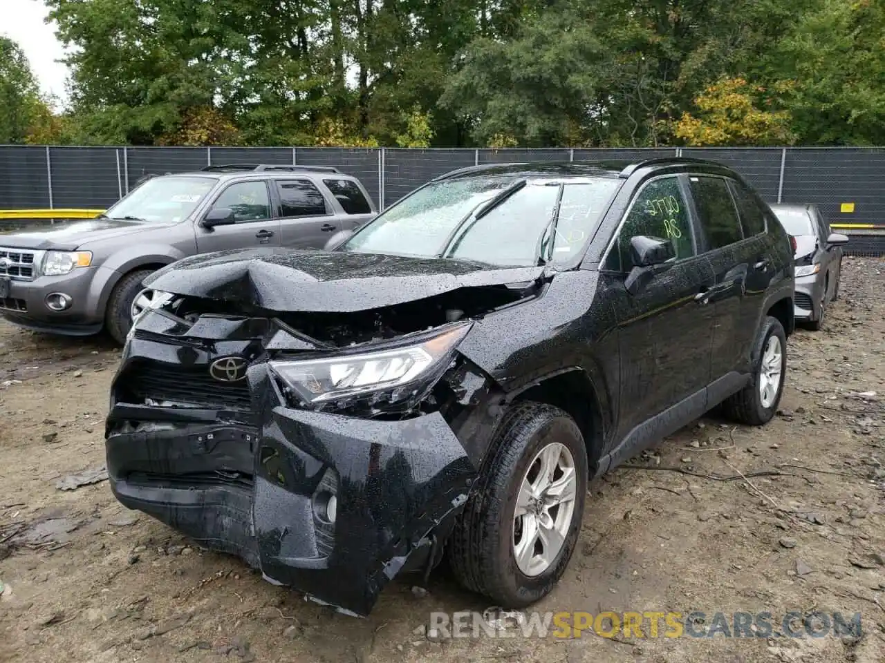 2 Photograph of a damaged car 2T3P1RFV3MC212025 TOYOTA RAV4 2021