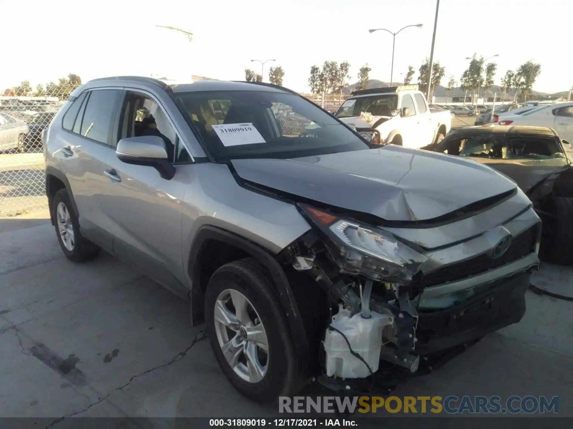 1 Photograph of a damaged car 2T3P1RFV3MC219654 TOYOTA RAV4 2021