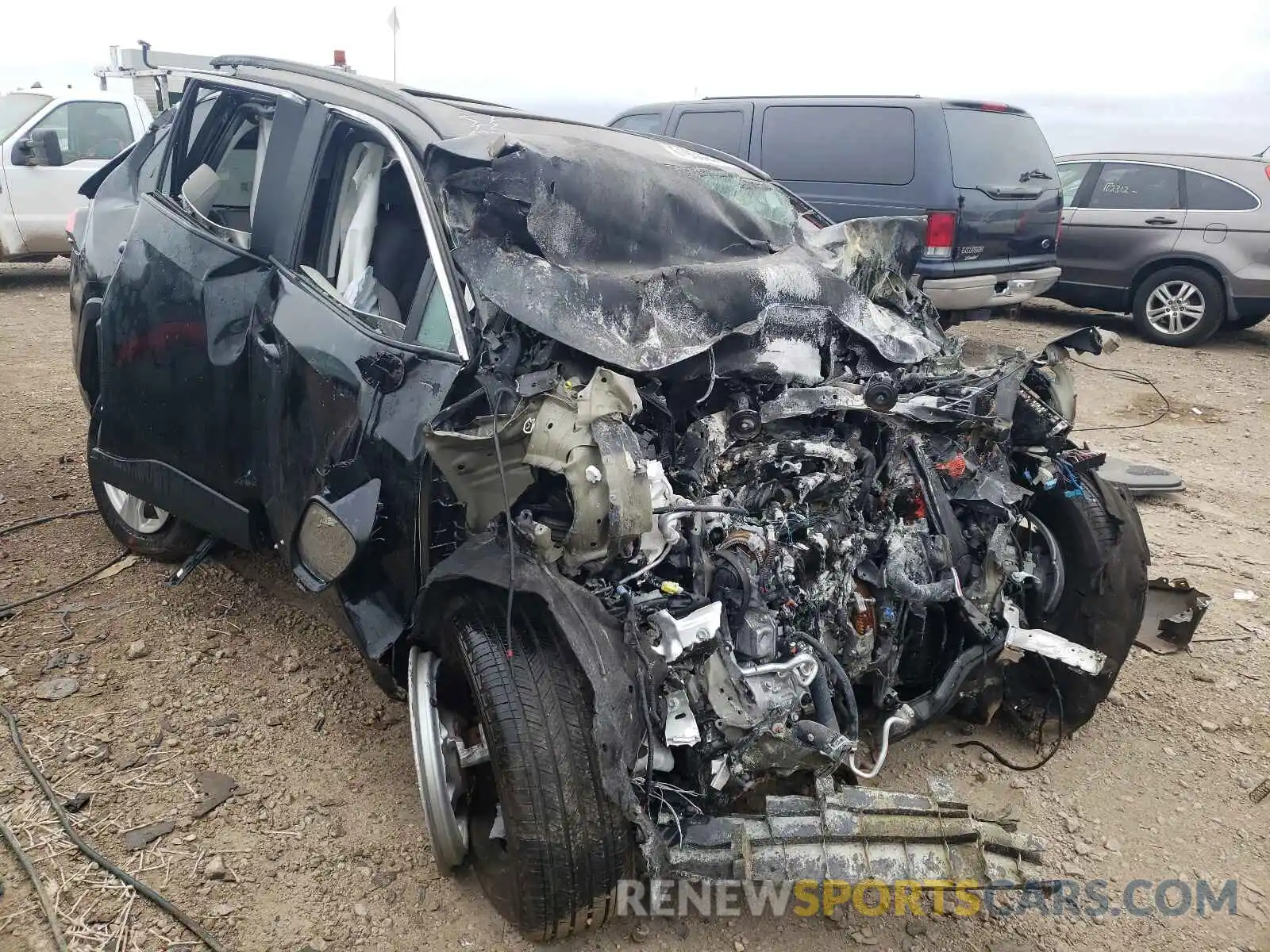 1 Photograph of a damaged car 2T3P1RFV3MW140502 TOYOTA RAV4 2021