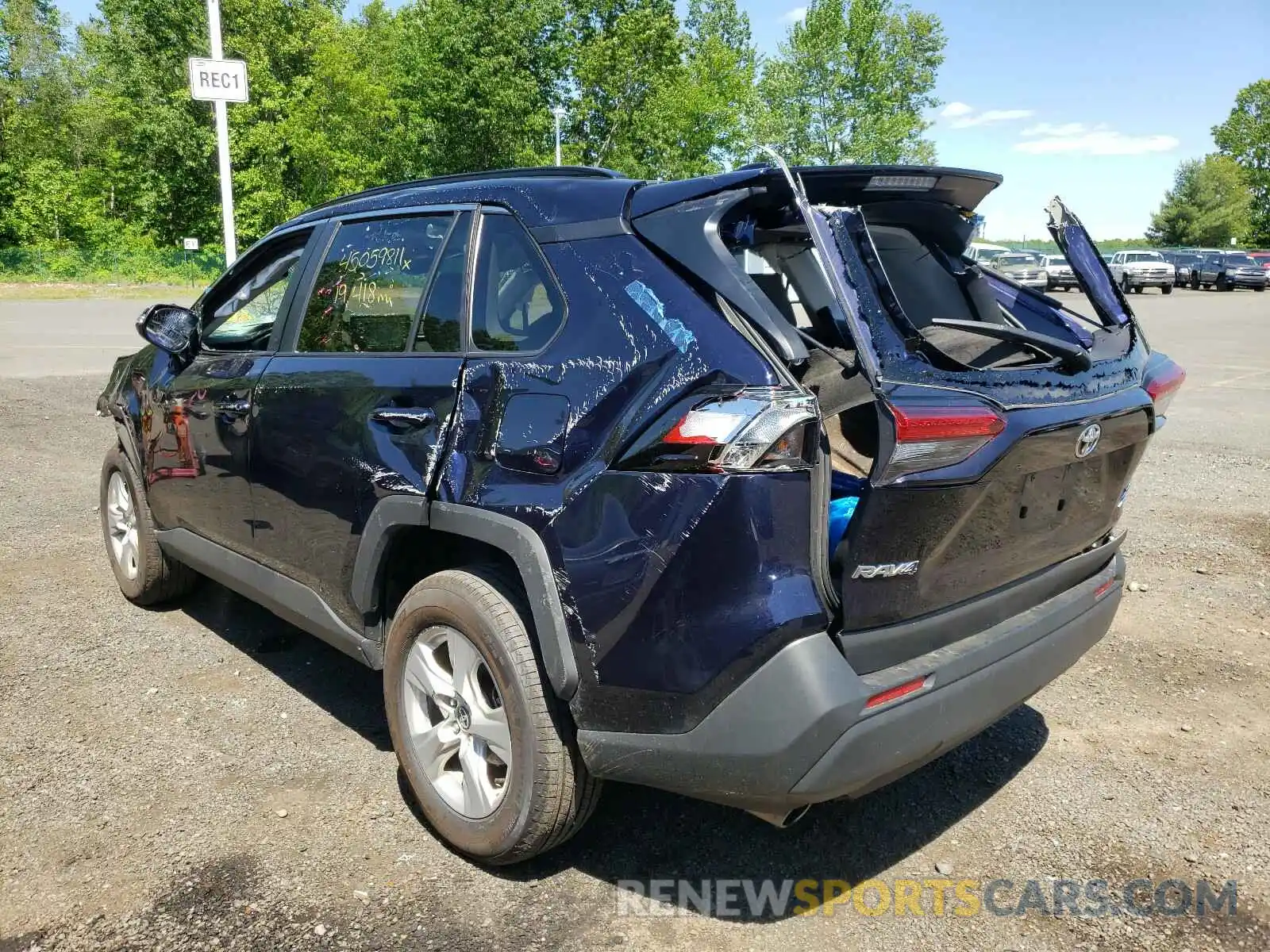 3 Photograph of a damaged car 2T3P1RFV3MW154786 TOYOTA RAV4 2021