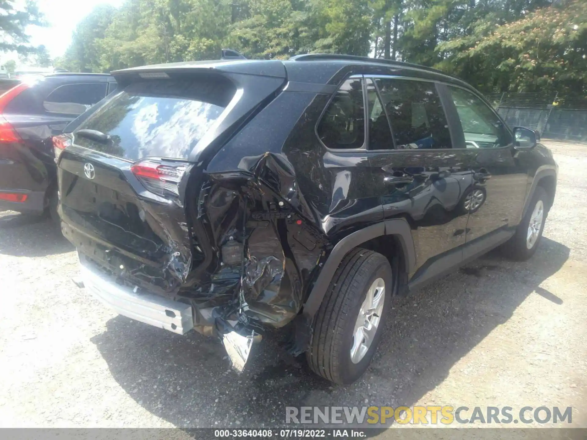 4 Photograph of a damaged car 2T3P1RFV3MW156909 TOYOTA RAV4 2021