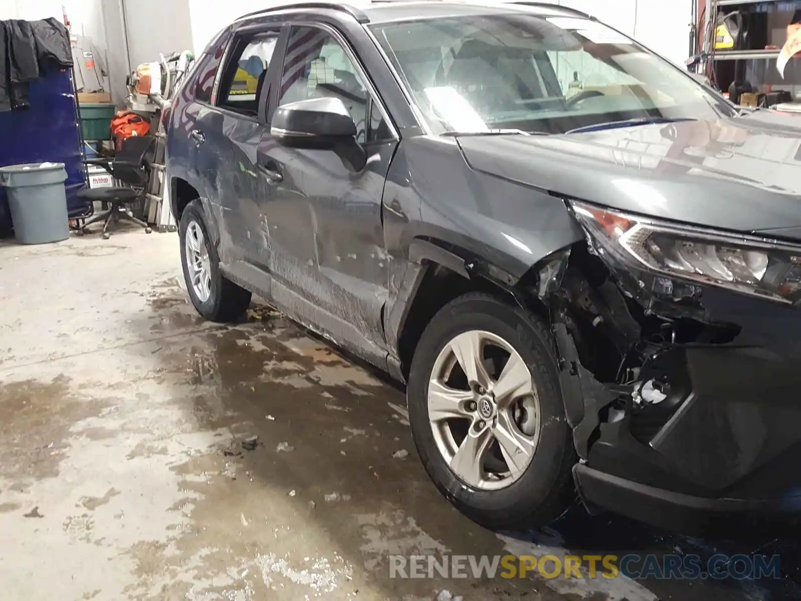 9 Photograph of a damaged car 2T3P1RFV3MW160152 TOYOTA RAV4 2021