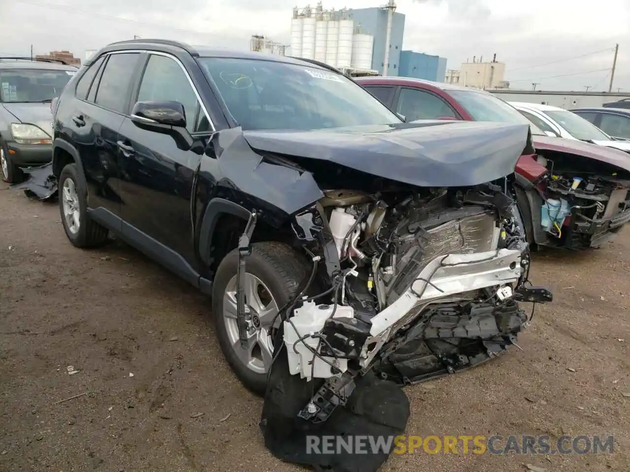 1 Photograph of a damaged car 2T3P1RFV3MW178960 TOYOTA RAV4 2021