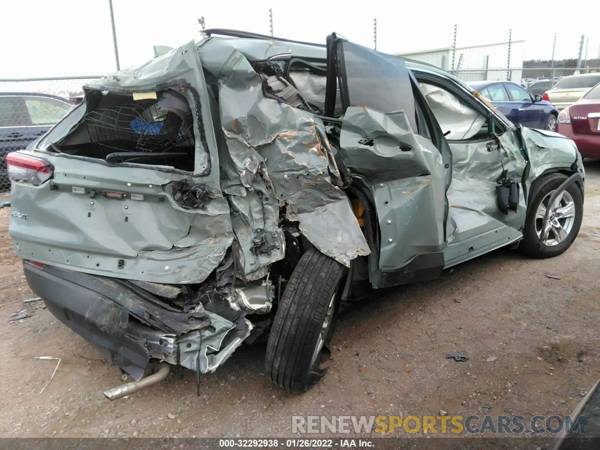 4 Photograph of a damaged car 2T3P1RFV3MW201430 TOYOTA RAV4 2021