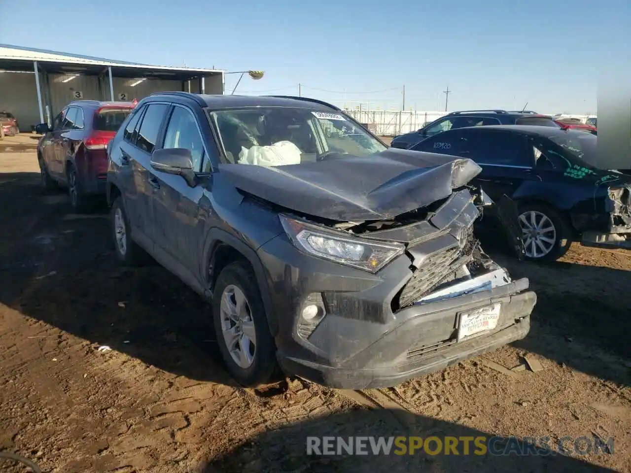 1 Photograph of a damaged car 2T3P1RFV3MW207678 TOYOTA RAV4 2021