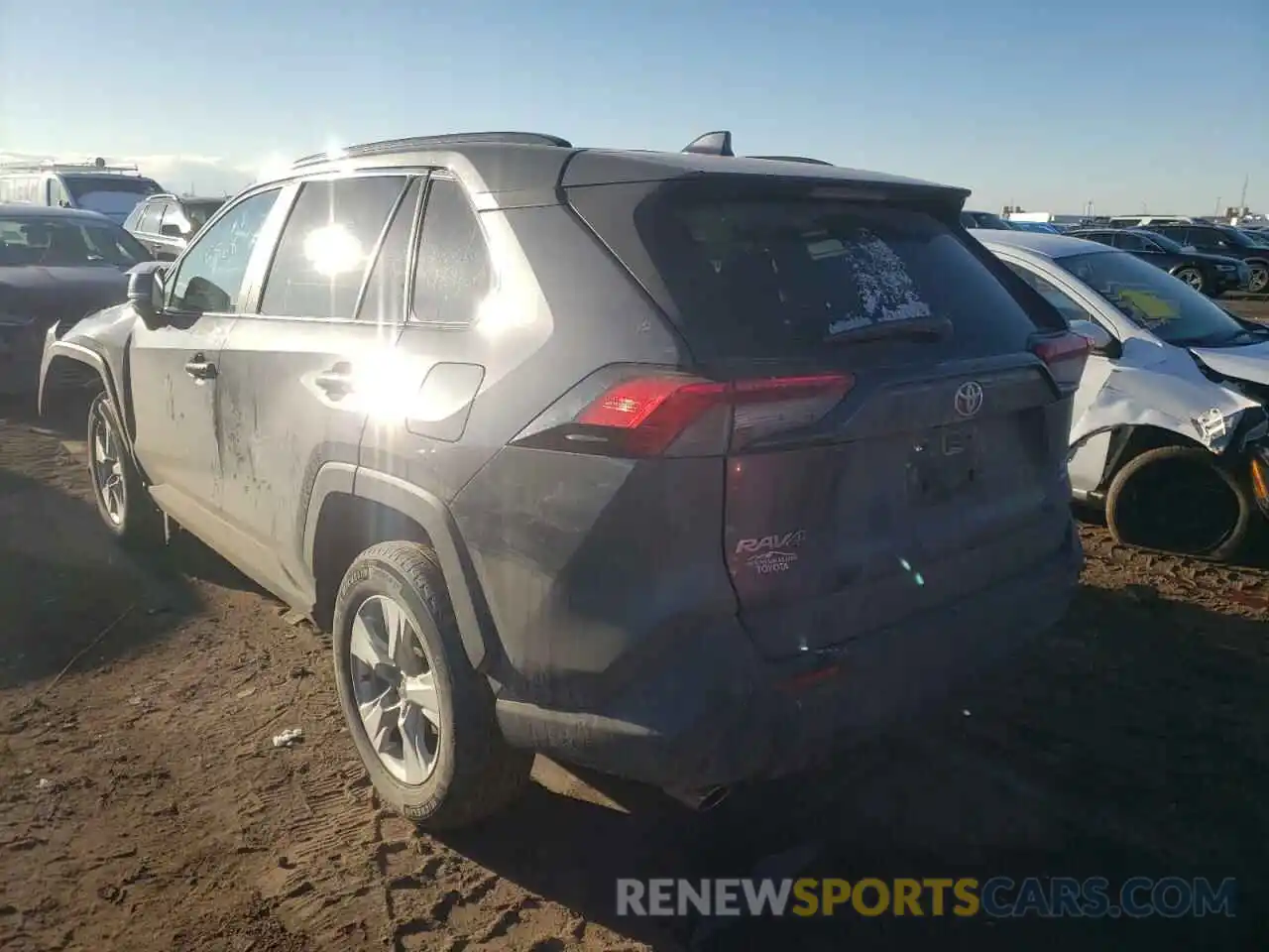 3 Photograph of a damaged car 2T3P1RFV3MW207678 TOYOTA RAV4 2021