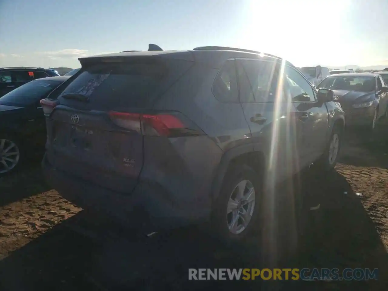 4 Photograph of a damaged car 2T3P1RFV3MW207678 TOYOTA RAV4 2021