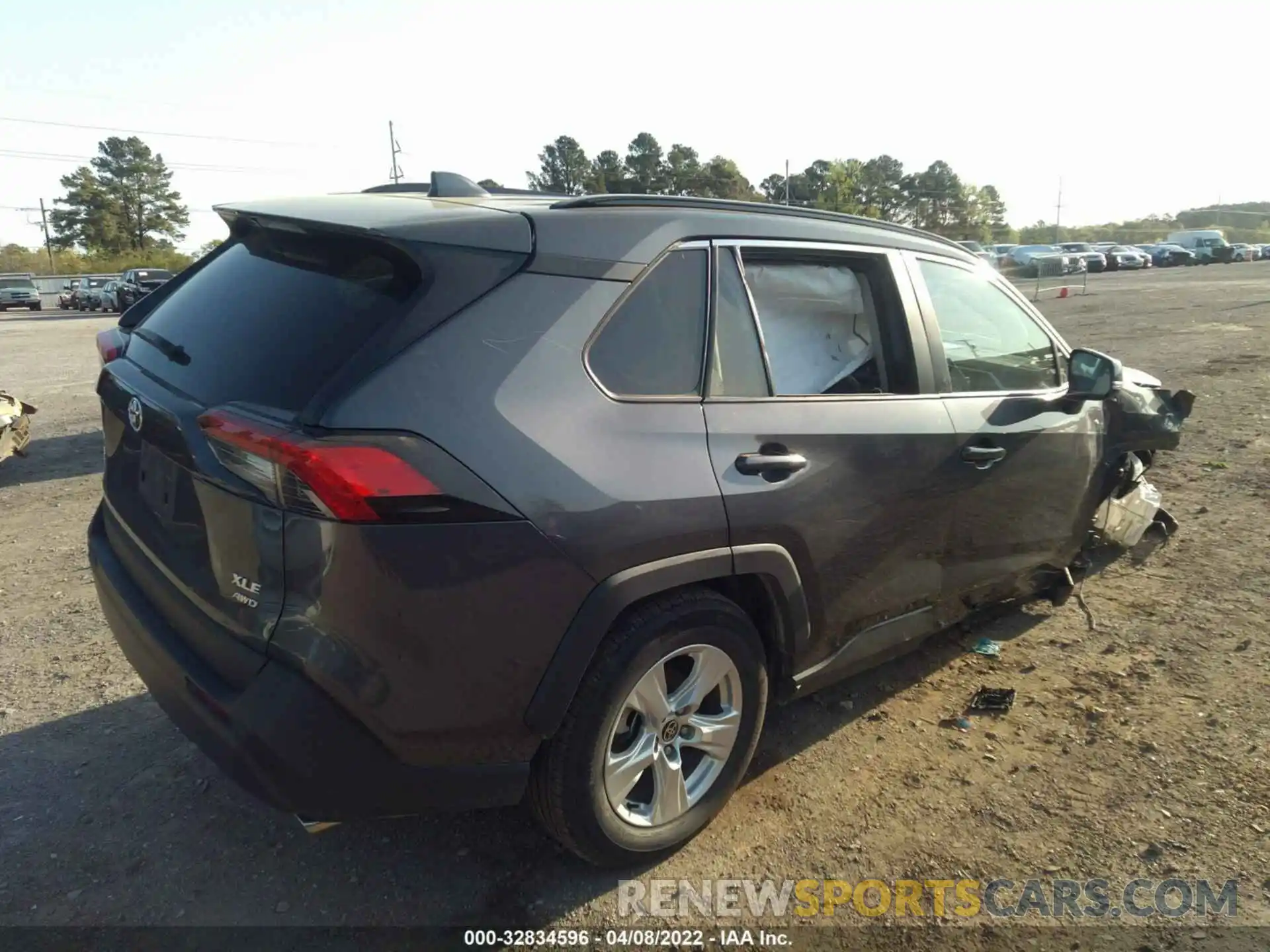 4 Photograph of a damaged car 2T3P1RFV3MW213027 TOYOTA RAV4 2021