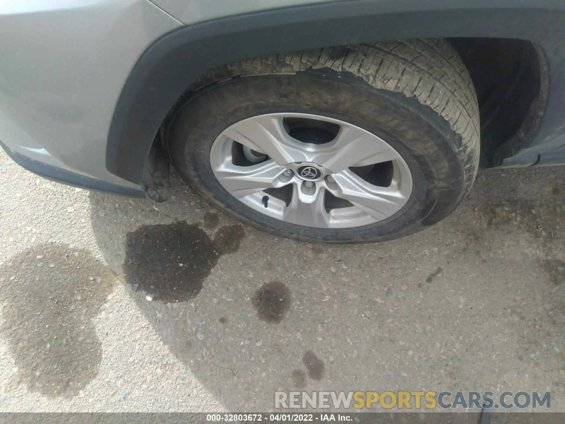 14 Photograph of a damaged car 2T3P1RFV3MW224044 TOYOTA RAV4 2021