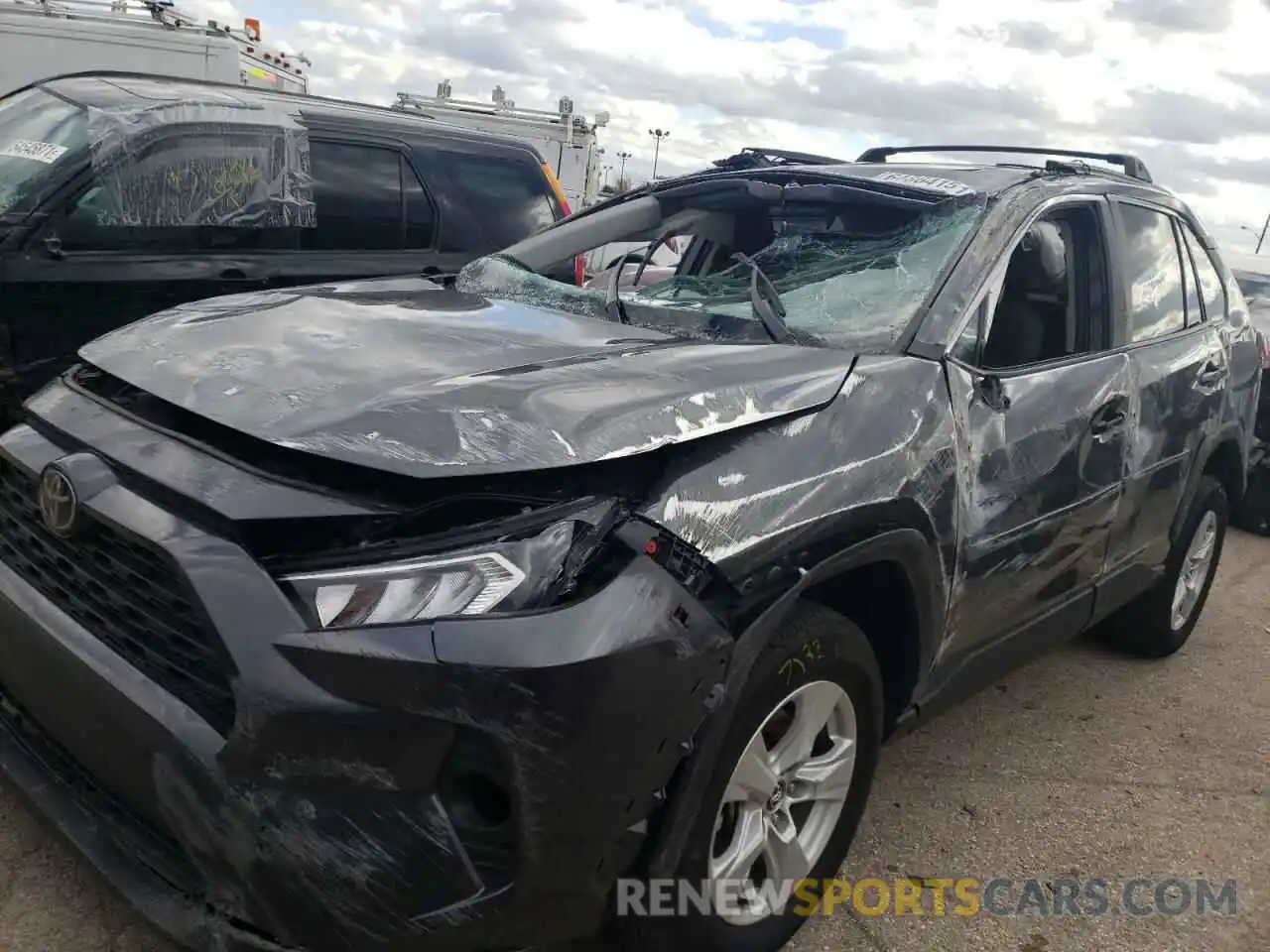 9 Photograph of a damaged car 2T3P1RFV4MC144933 TOYOTA RAV4 2021