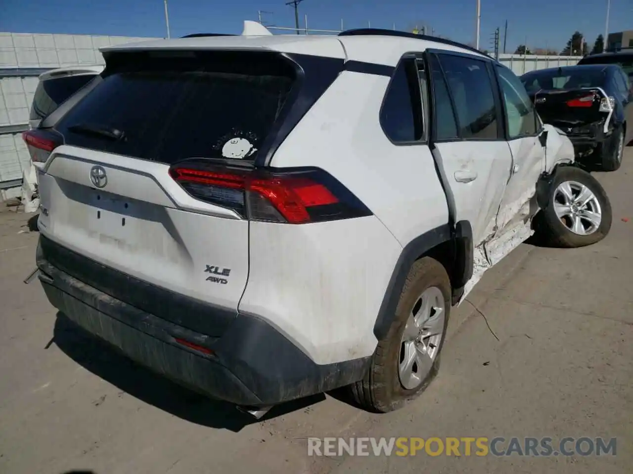 4 Photograph of a damaged car 2T3P1RFV4MC147914 TOYOTA RAV4 2021