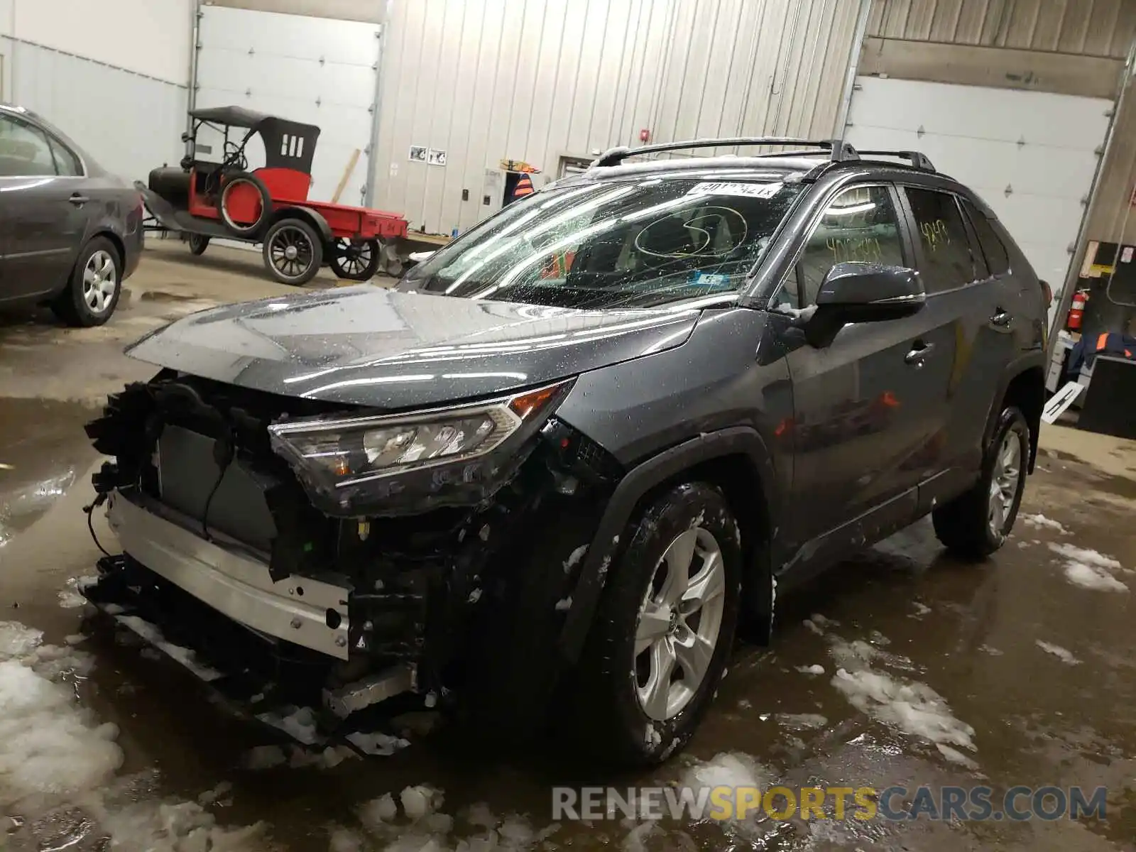 2 Photograph of a damaged car 2T3P1RFV4MC156533 TOYOTA RAV4 2021