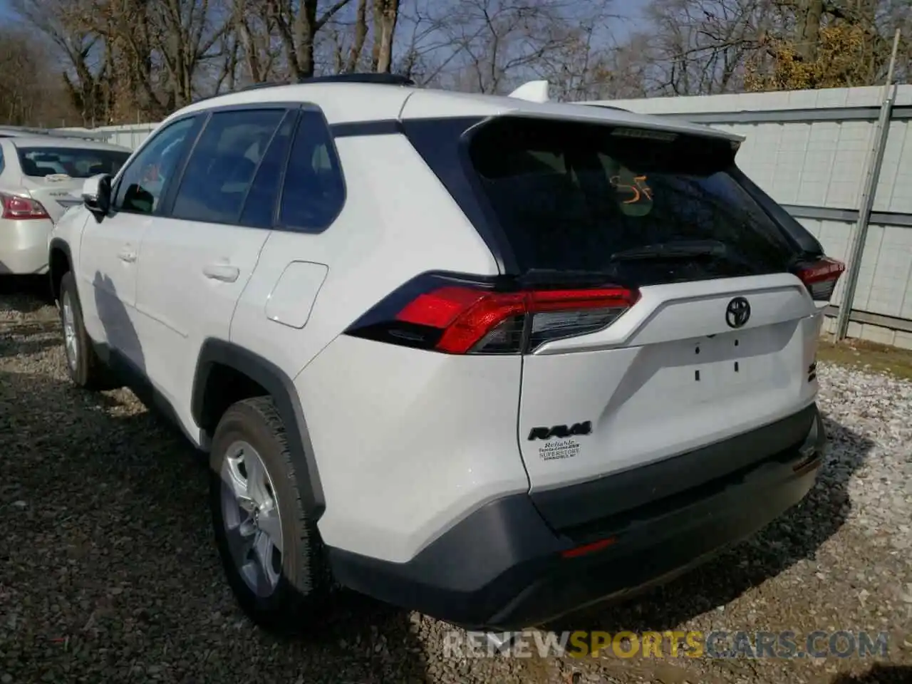 3 Photograph of a damaged car 2T3P1RFV4MC165037 TOYOTA RAV4 2021