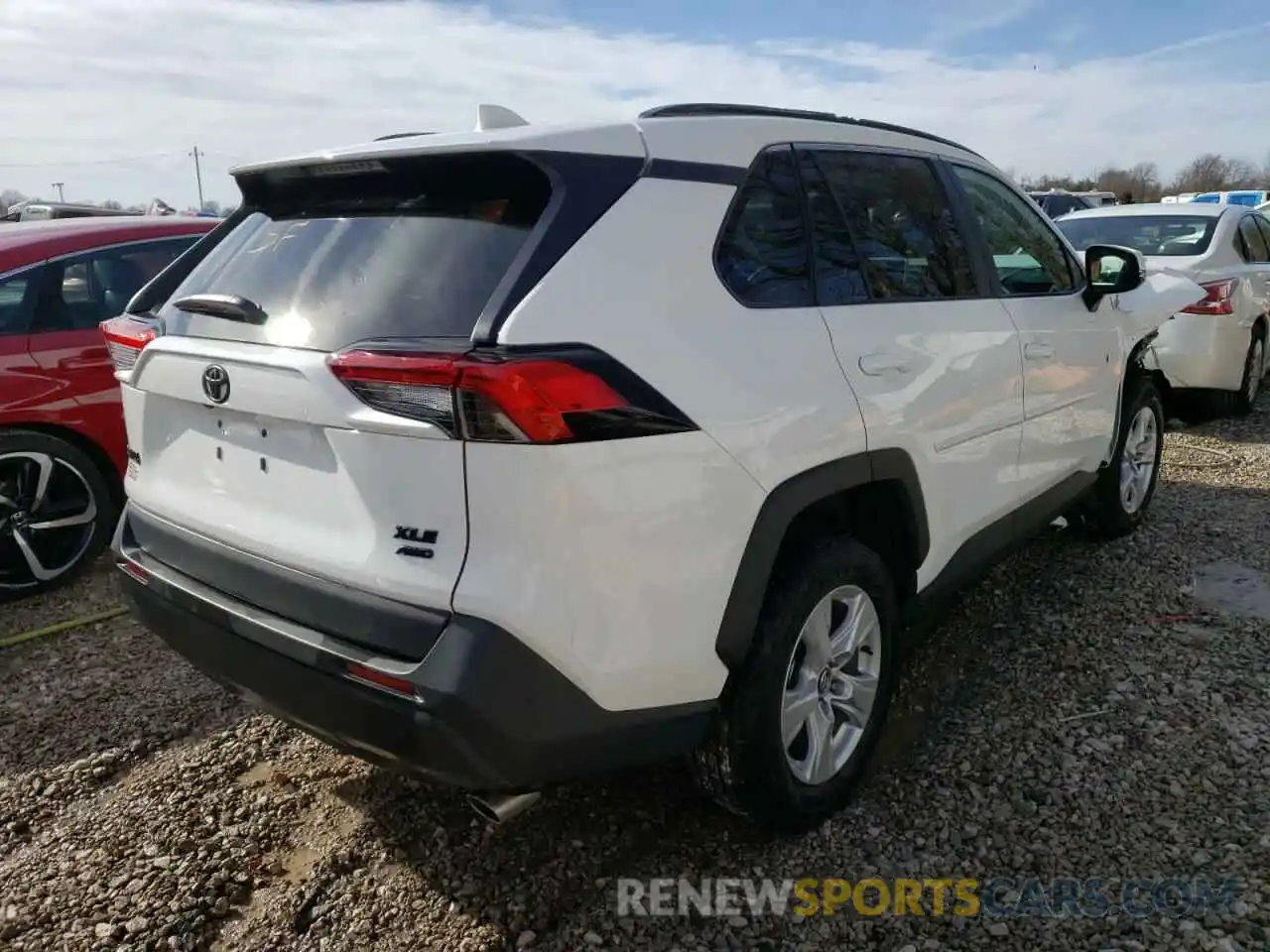 4 Photograph of a damaged car 2T3P1RFV4MC165037 TOYOTA RAV4 2021