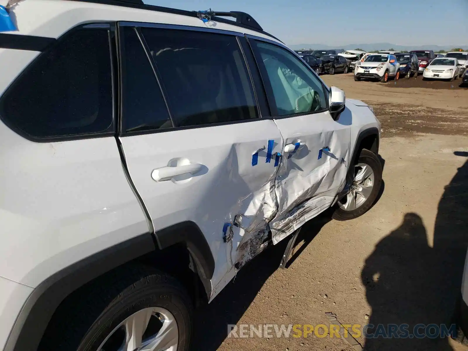 9 Photograph of a damaged car 2T3P1RFV4MC166219 TOYOTA RAV4 2021